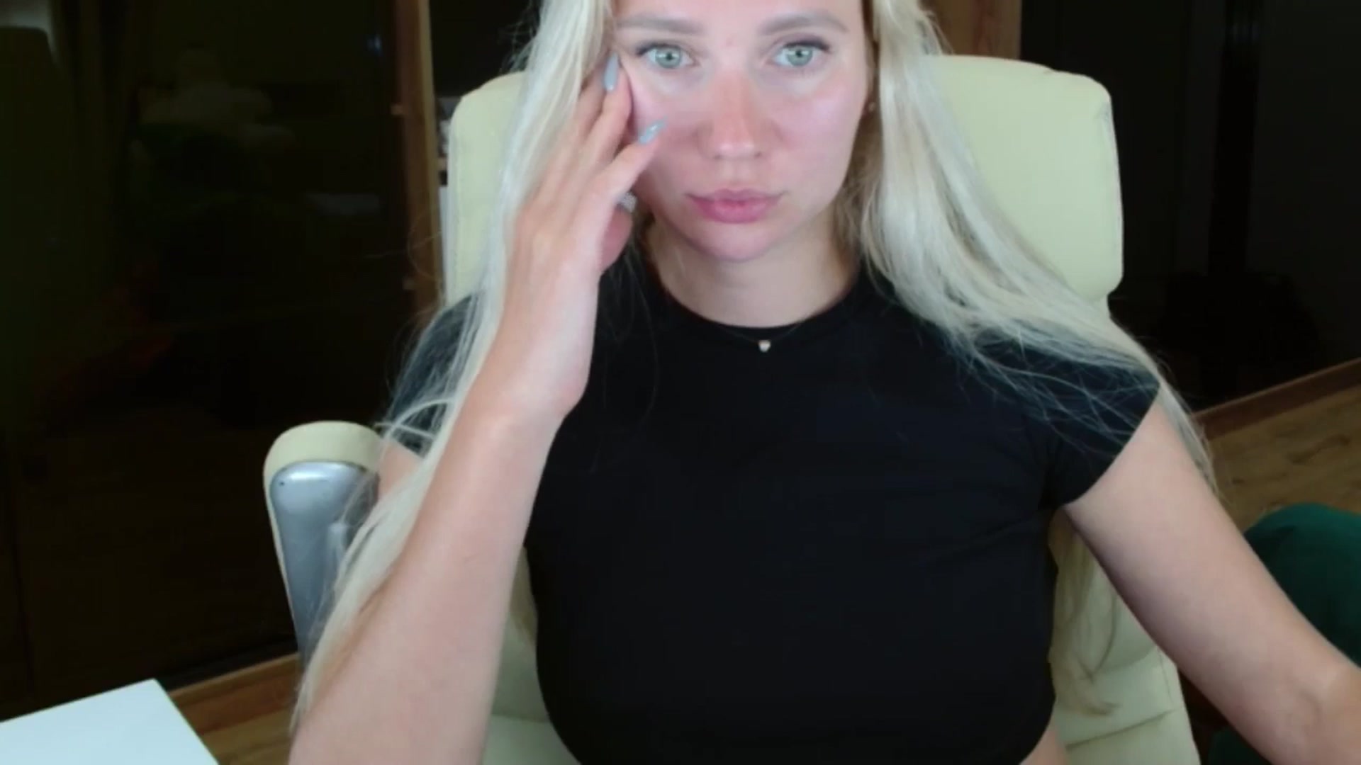Gallery image thumbnail from Miss_Sylvia's myfreecams stream on, 10/02/2025, 20:13 image 6 of 20