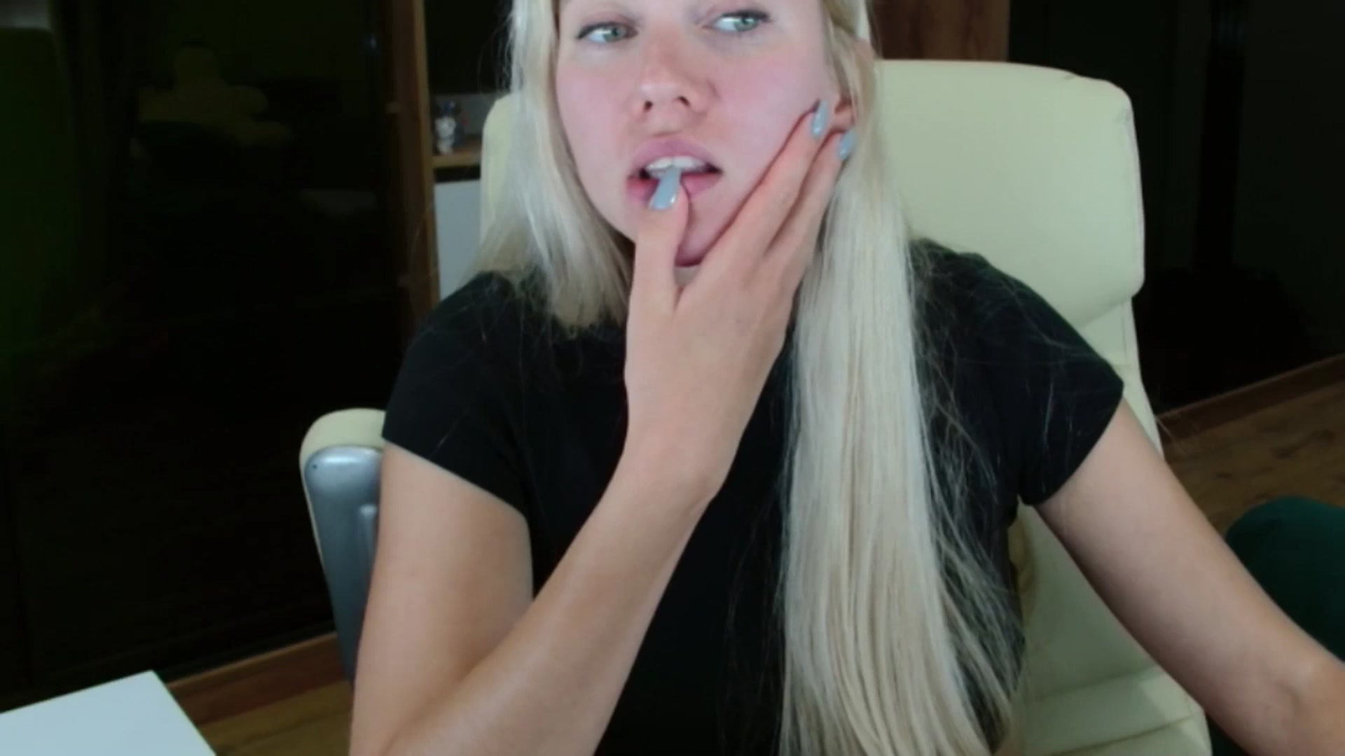 Gallery image thumbnail from Miss_Sylvia's myfreecams stream on, 10/02/2025, 20:13 image 13 of 20