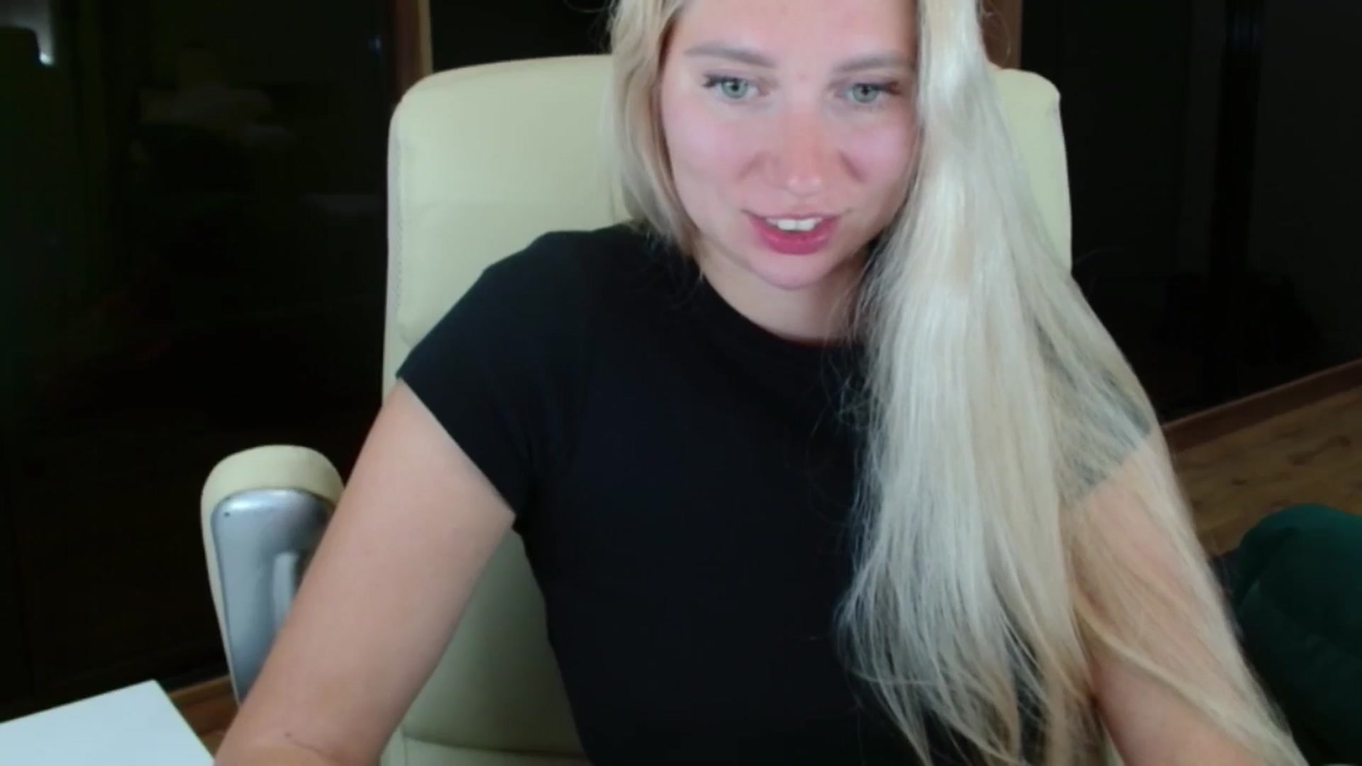 Gallery image thumbnail from Miss_Sylvia's myfreecams stream on, 10/02/2025, 20:13 image 8 of 20
