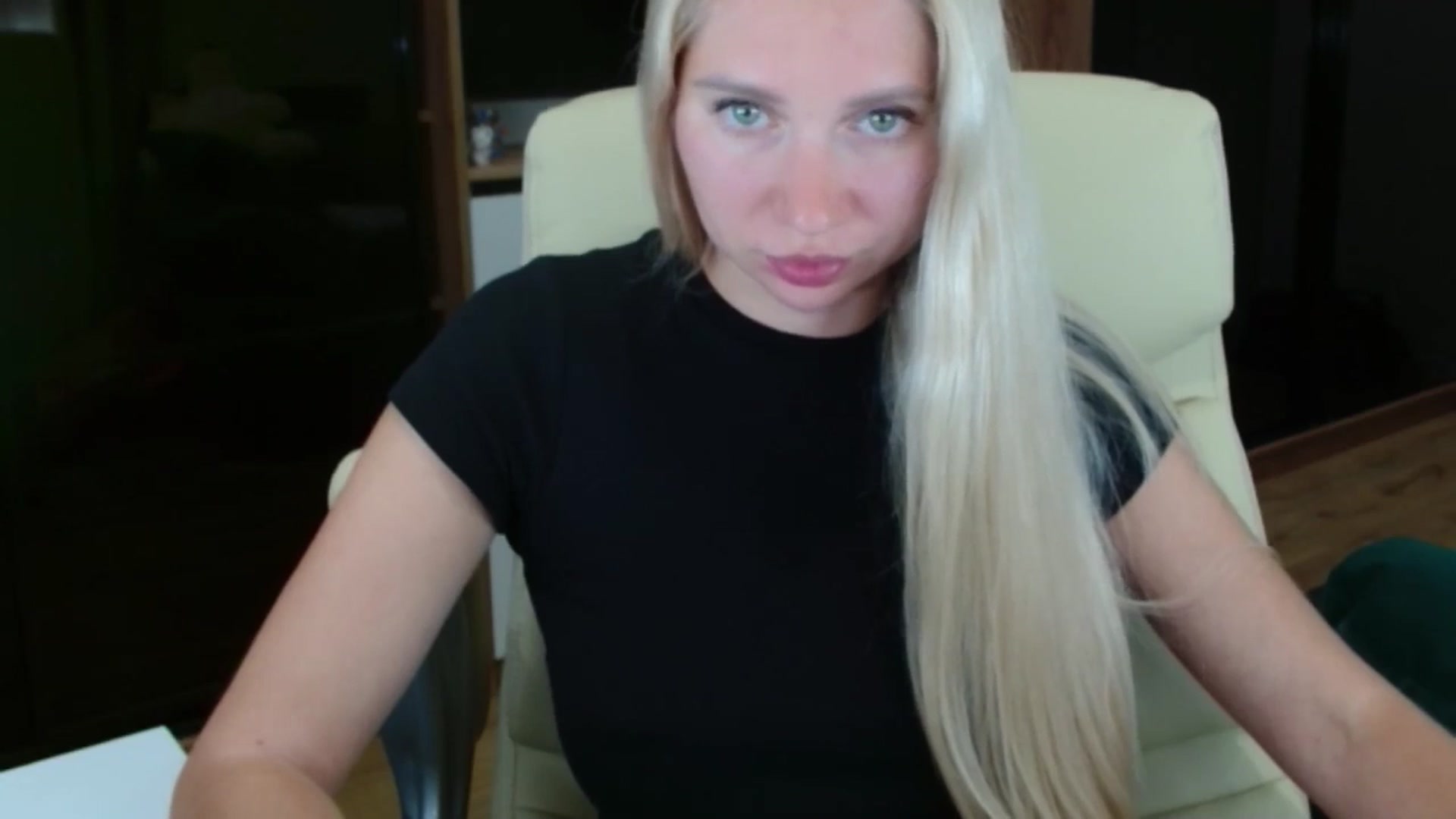 Gallery image thumbnail from Miss_Sylvia's myfreecams stream on, 10/02/2025, 20:13 image 15 of 20