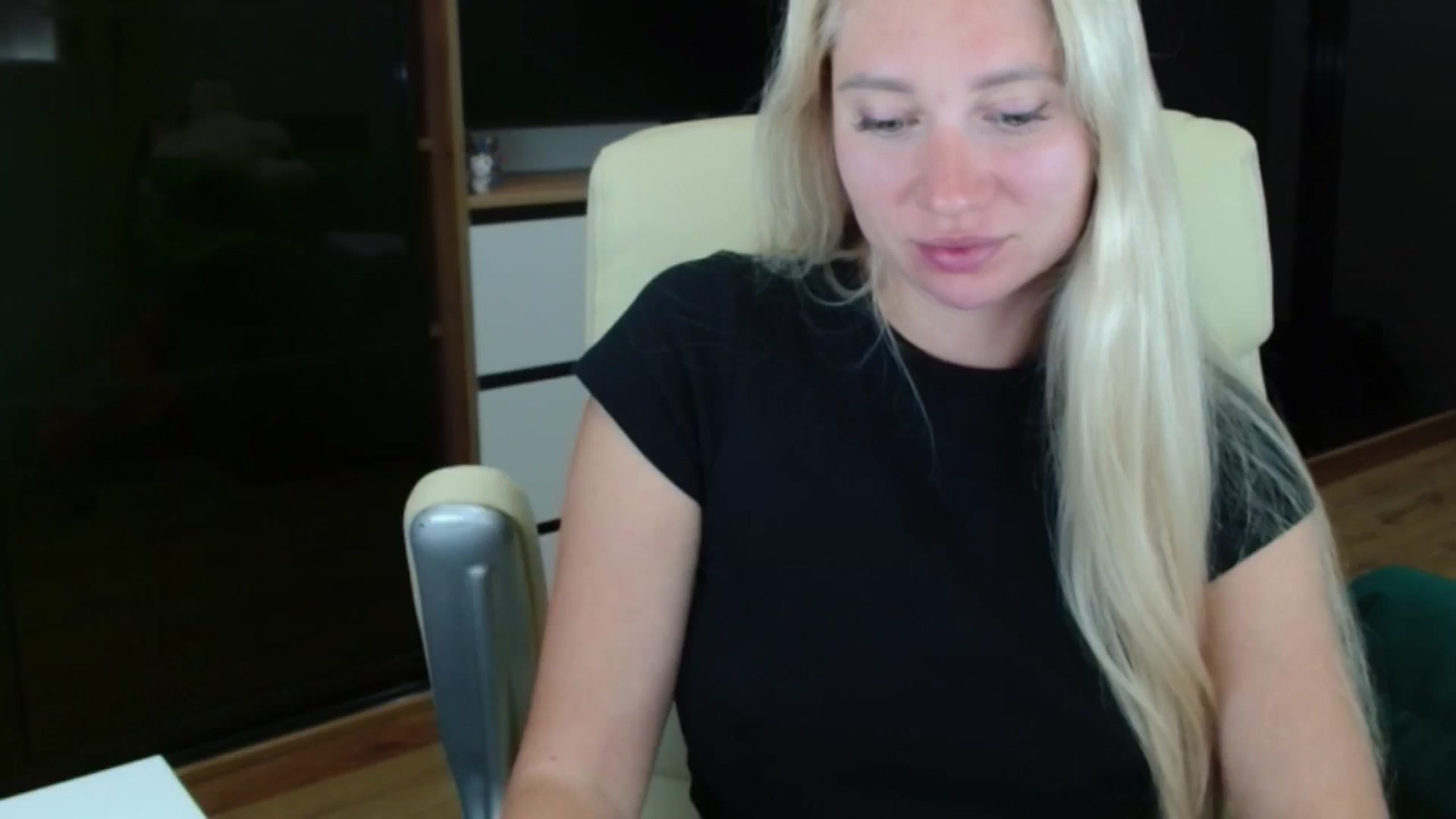 Gallery image thumbnail from Miss_Sylvia's myfreecams stream on, 10/02/2025, 20:13 image 1 of 20