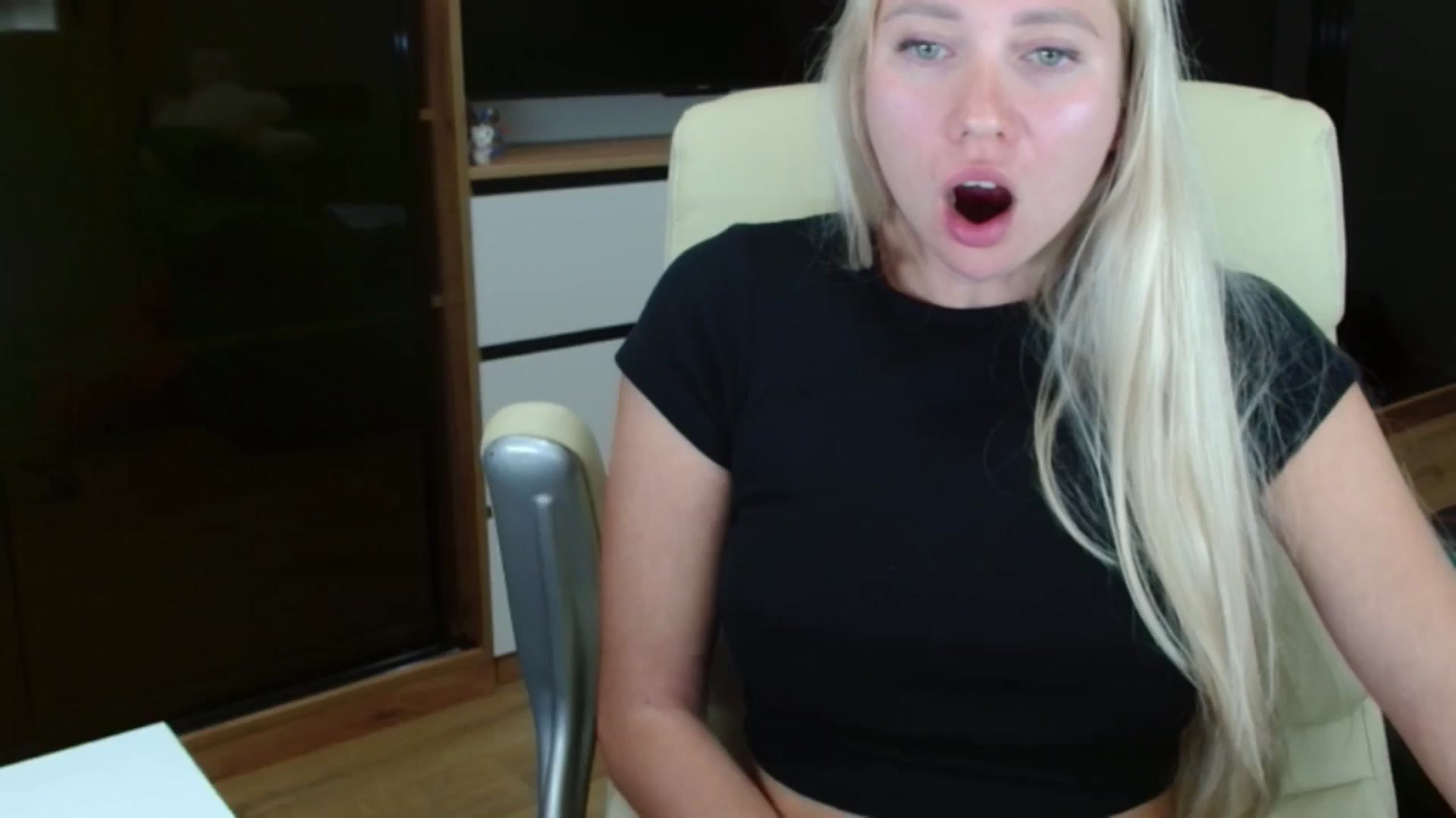 Gallery image thumbnail from Miss_Sylvia's myfreecams stream on, 10/02/2025, 22:04 image 15 of 20