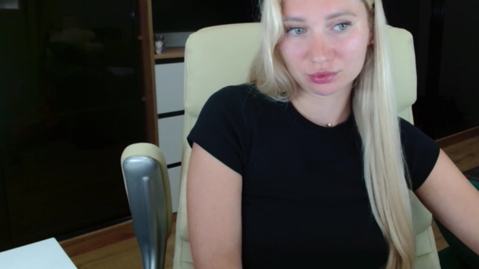 Gallery image thumbnail from Miss_Sylvia's myfreecams stream on, 10/02/2025, 22:04 image 7 of 20
