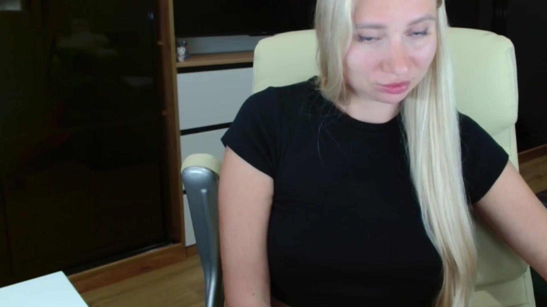 Gallery image thumbnail from Miss_Sylvia's myfreecams stream on, 10/02/2025, 22:04 image 3 of 20