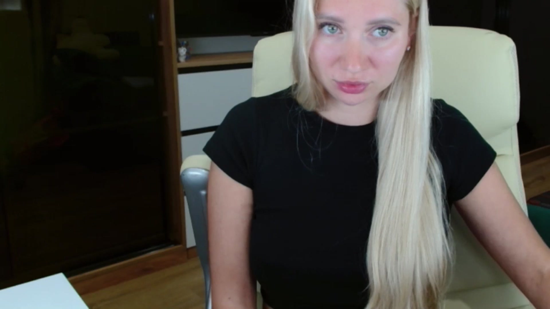 Gallery image thumbnail from Miss_Sylvia's myfreecams stream on, 10/02/2025, 22:04 image 4 of 20