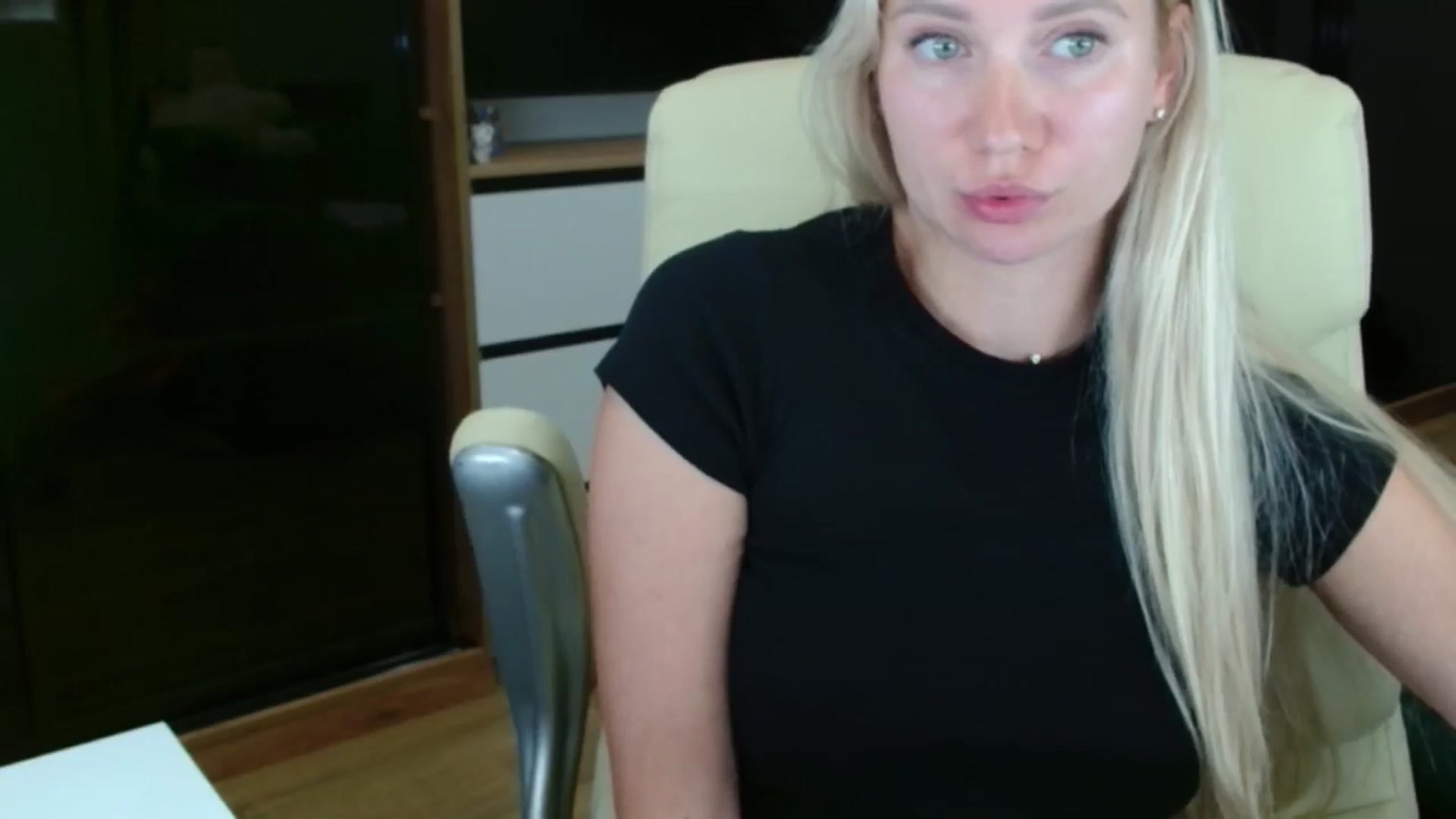Gallery image thumbnail from Miss_Sylvia's myfreecams stream on, 10/02/2025, 22:04 image 12 of 20
