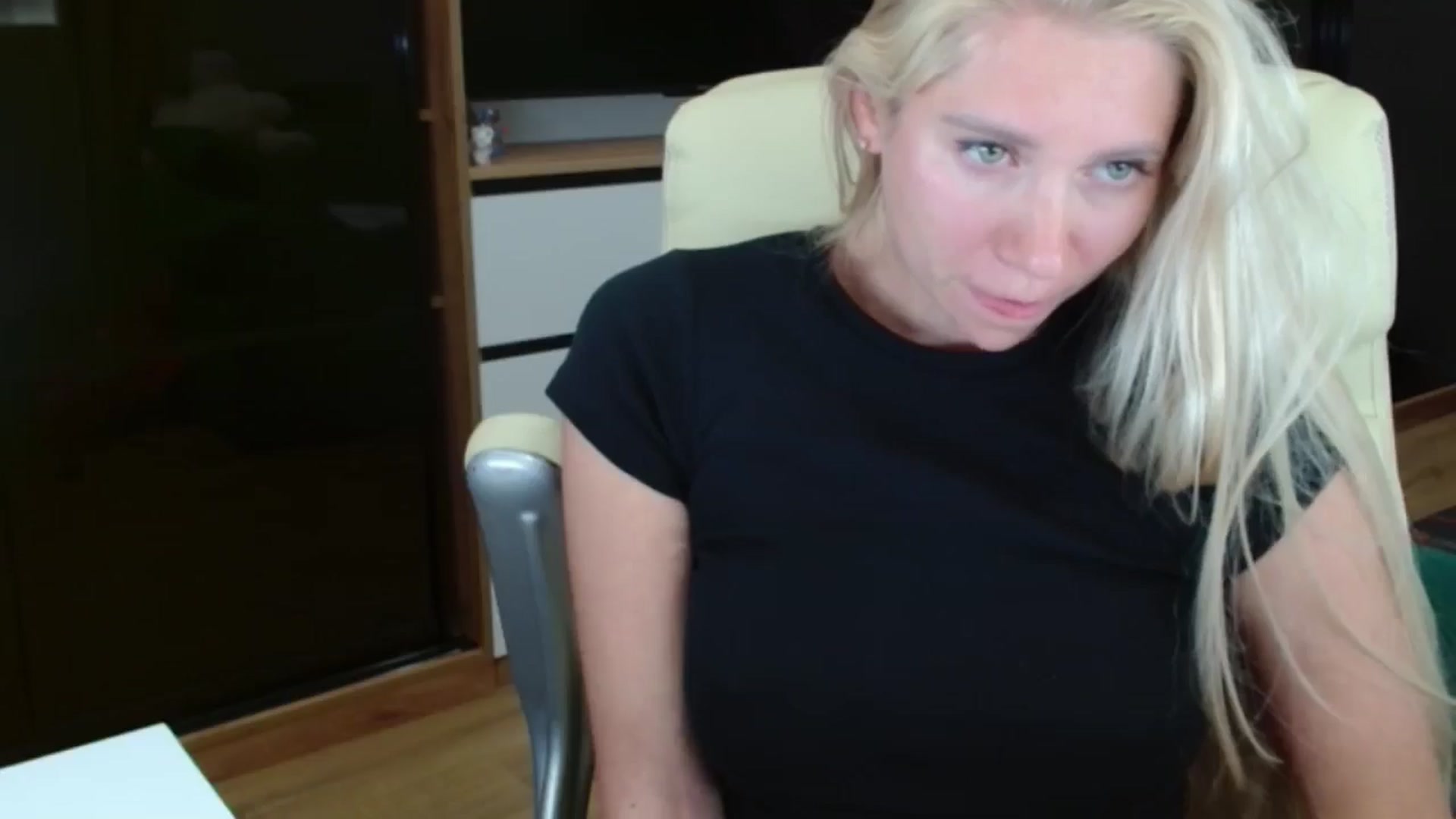 Gallery image thumbnail from Miss_Sylvia's myfreecams stream on, 10/02/2025, 22:04 image 20 of 20