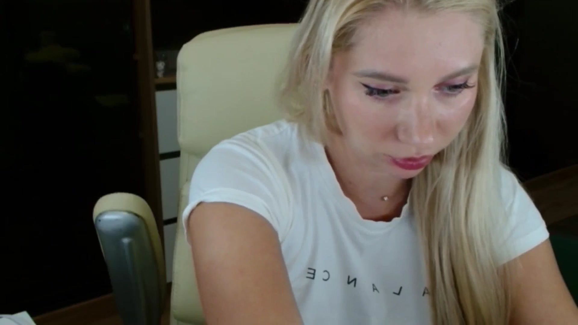 Gallery image thumbnail from Miss_Sylvia's myfreecams stream on, 10/03/2025, 19:17 image 9 of 20