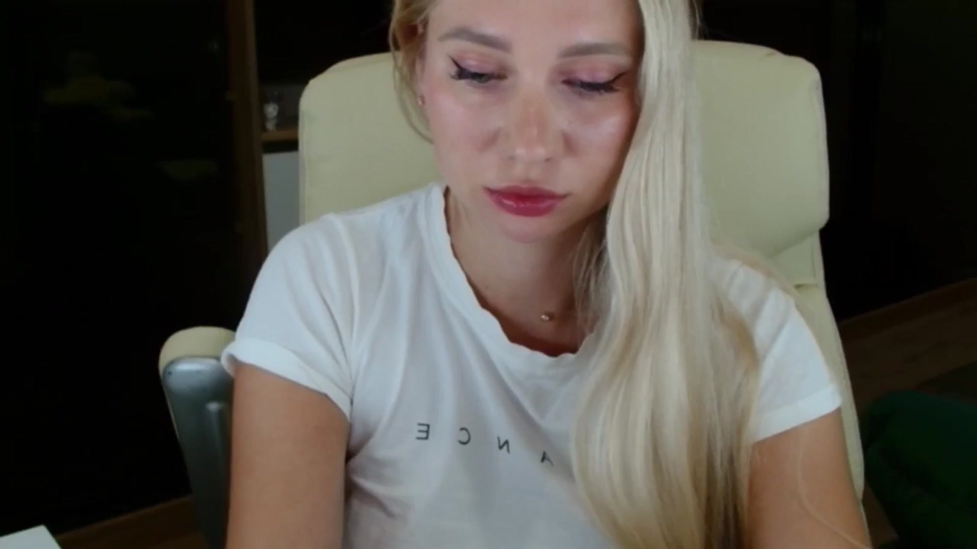 Gallery image thumbnail from Miss_Sylvia's myfreecams stream on, 10/03/2025, 19:17 image 8 of 20