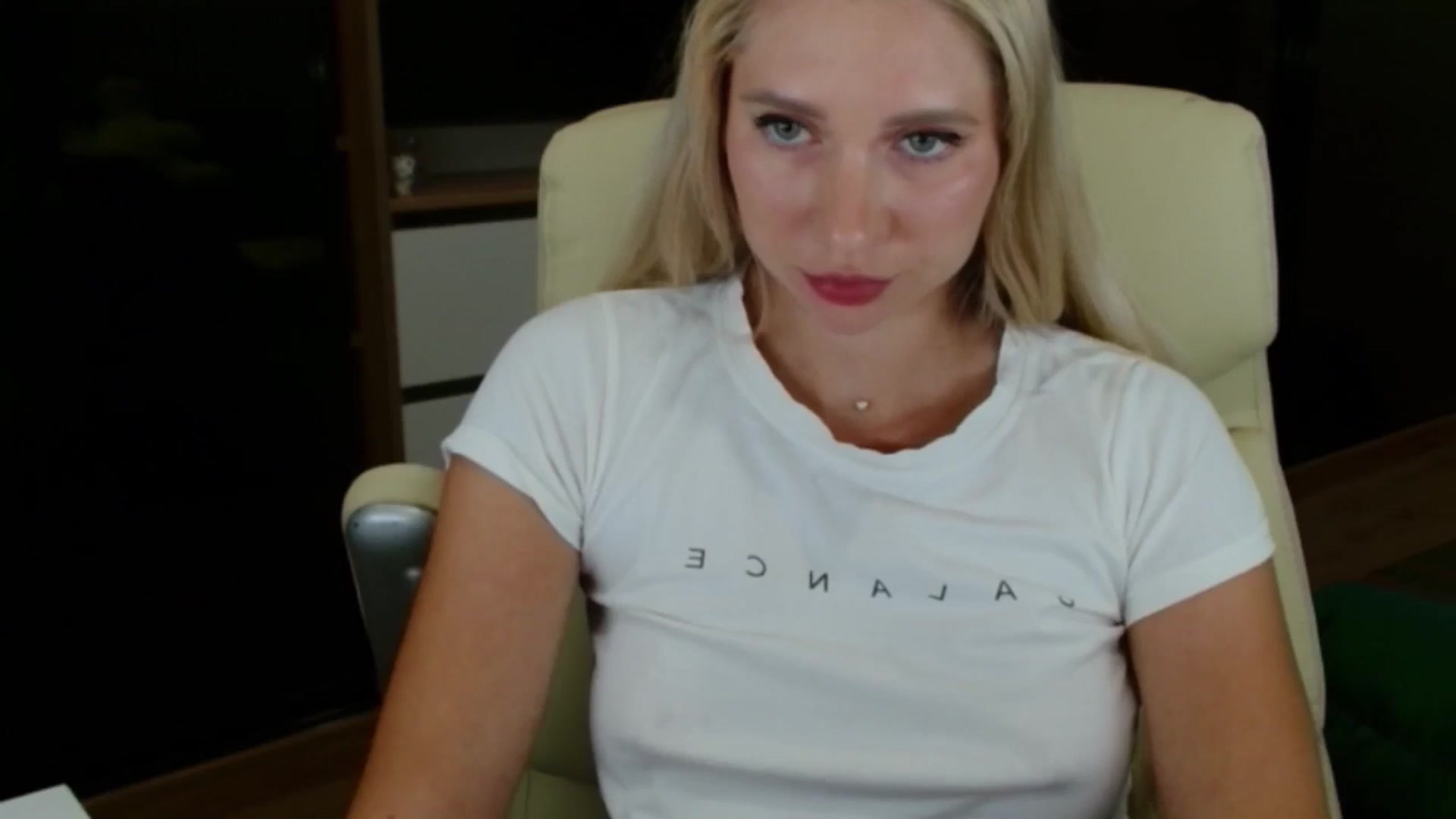 Gallery image thumbnail from Miss_Sylvia's myfreecams stream on, 10/03/2025, 19:17 image 19 of 20