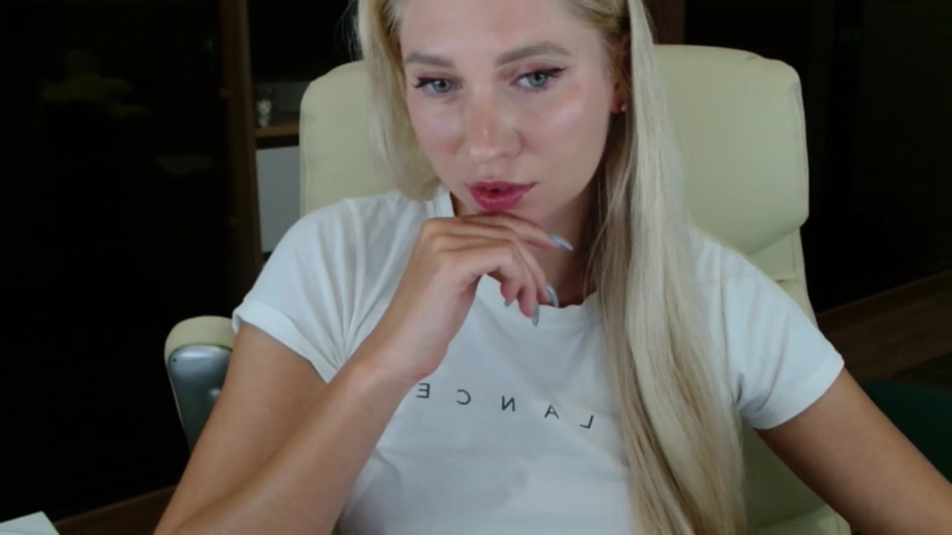 Gallery image thumbnail from Miss_Sylvia's myfreecams stream on, 10/03/2025, 19:17 image 10 of 20
