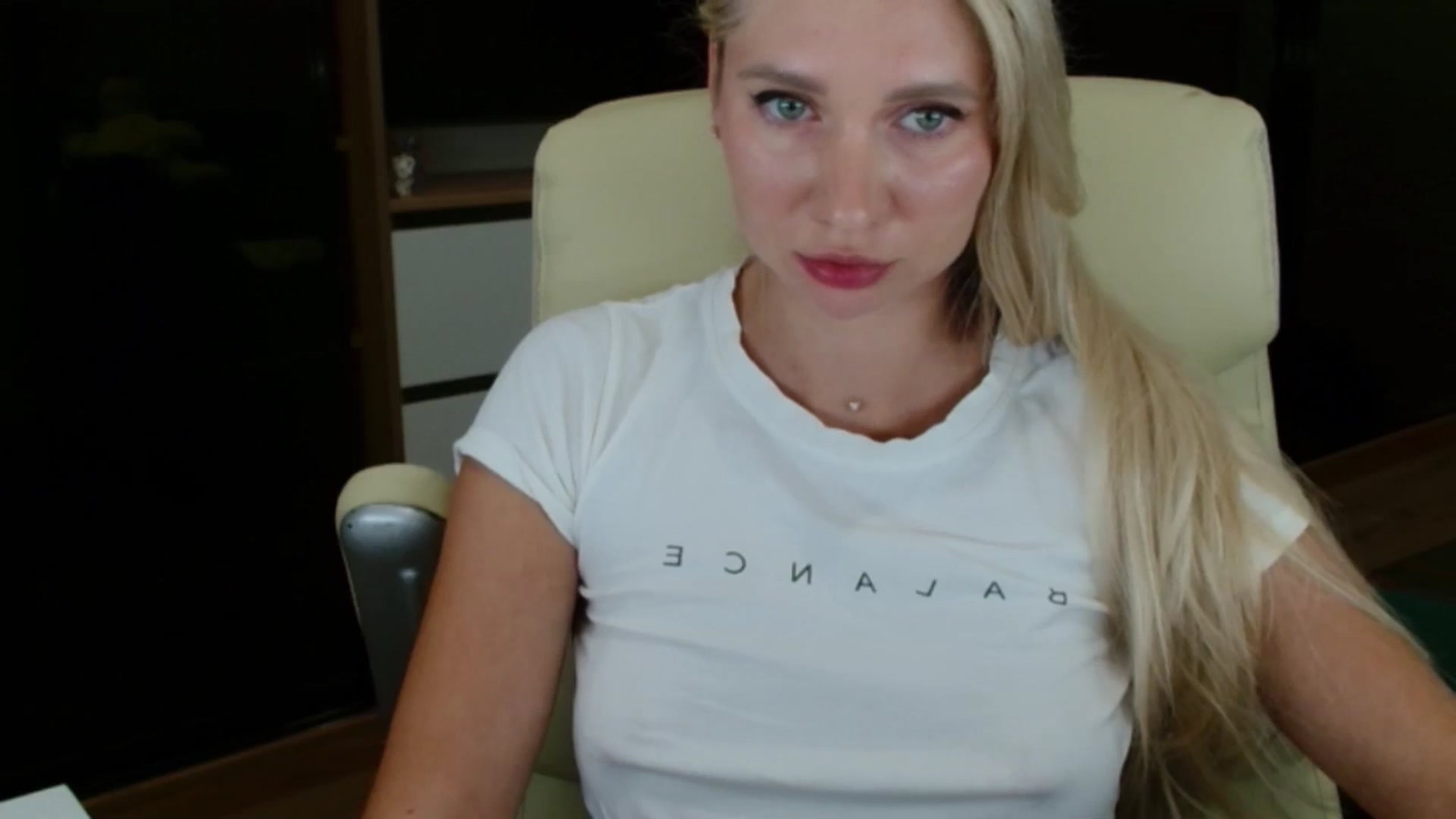 Gallery image thumbnail from Miss_Sylvia's myfreecams stream on, 10/03/2025, 19:17 image 20 of 20