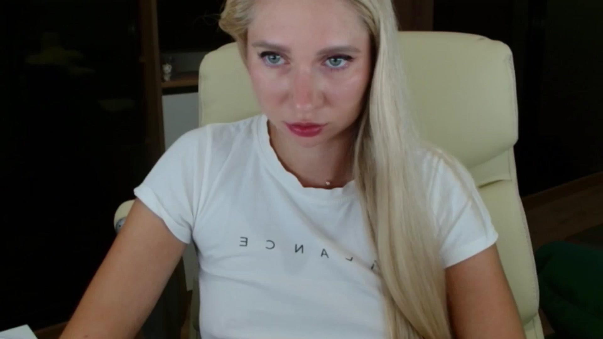 Gallery image thumbnail from Miss_Sylvia's myfreecams stream on, 10/03/2025, 19:17 image 12 of 20