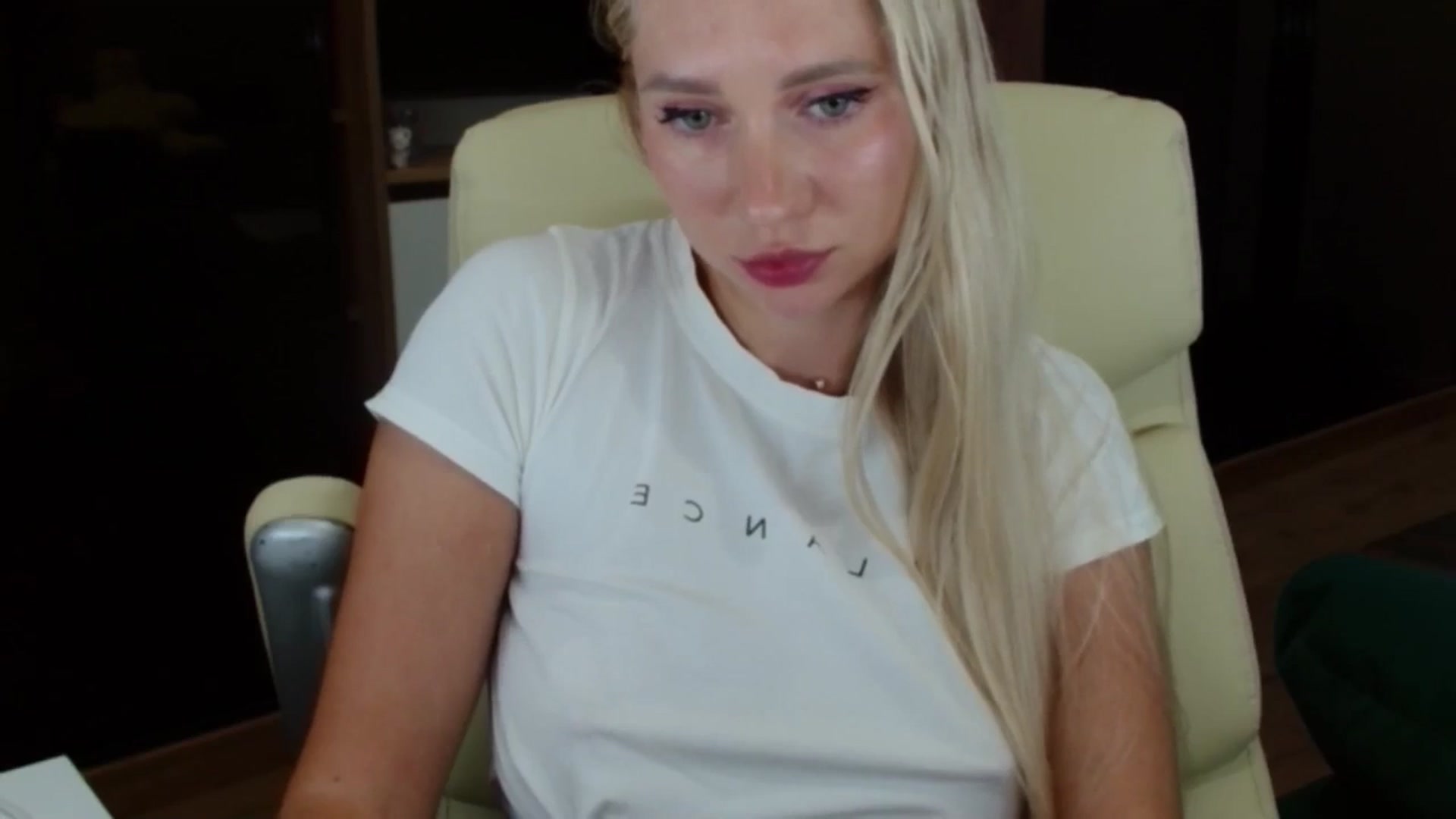 Gallery image thumbnail from Miss_Sylvia's myfreecams stream on, 10/03/2025, 19:57 image 18 of 20