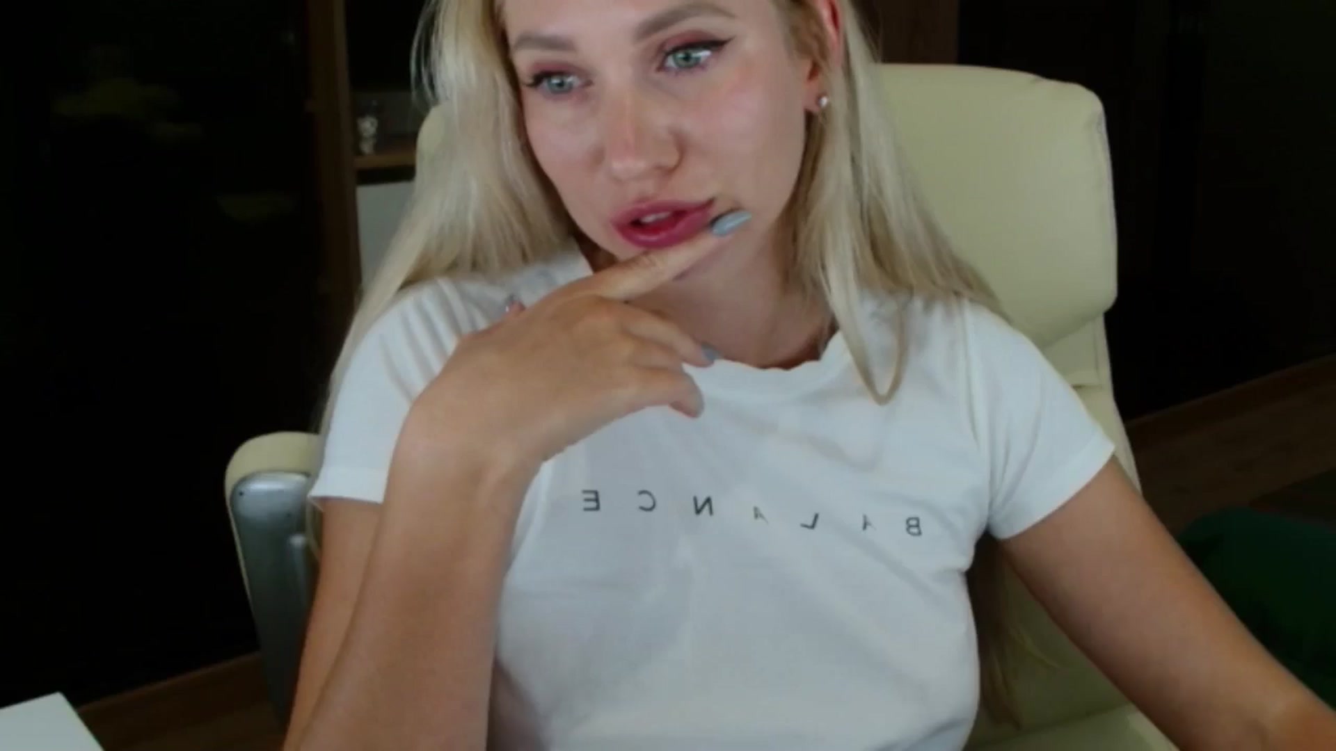Gallery image thumbnail from Miss_Sylvia's myfreecams stream on, 10/03/2025, 19:57 image 1 of 20