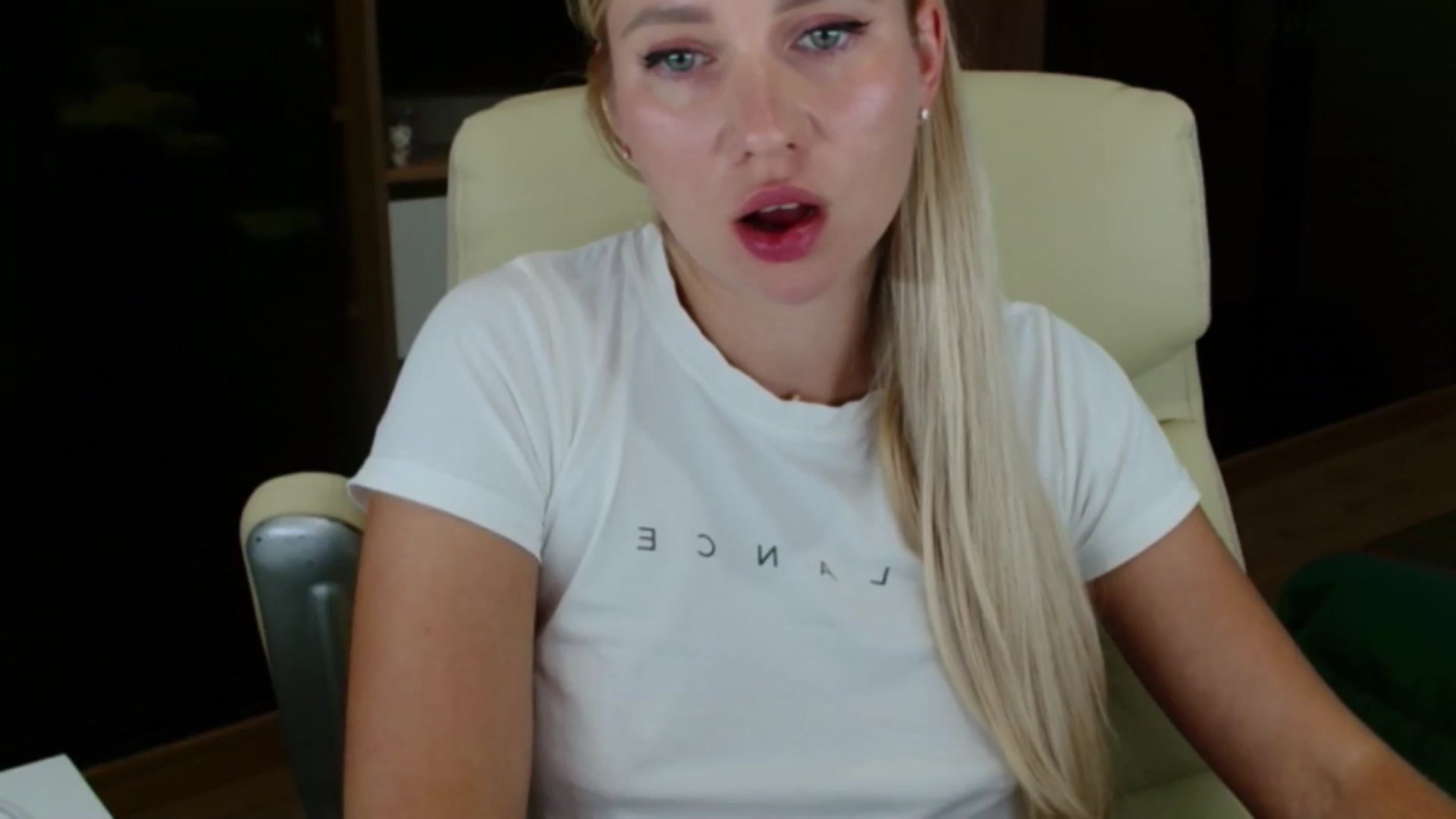 Gallery image thumbnail from Miss_Sylvia's myfreecams stream on, 10/03/2025, 19:57 image 16 of 20