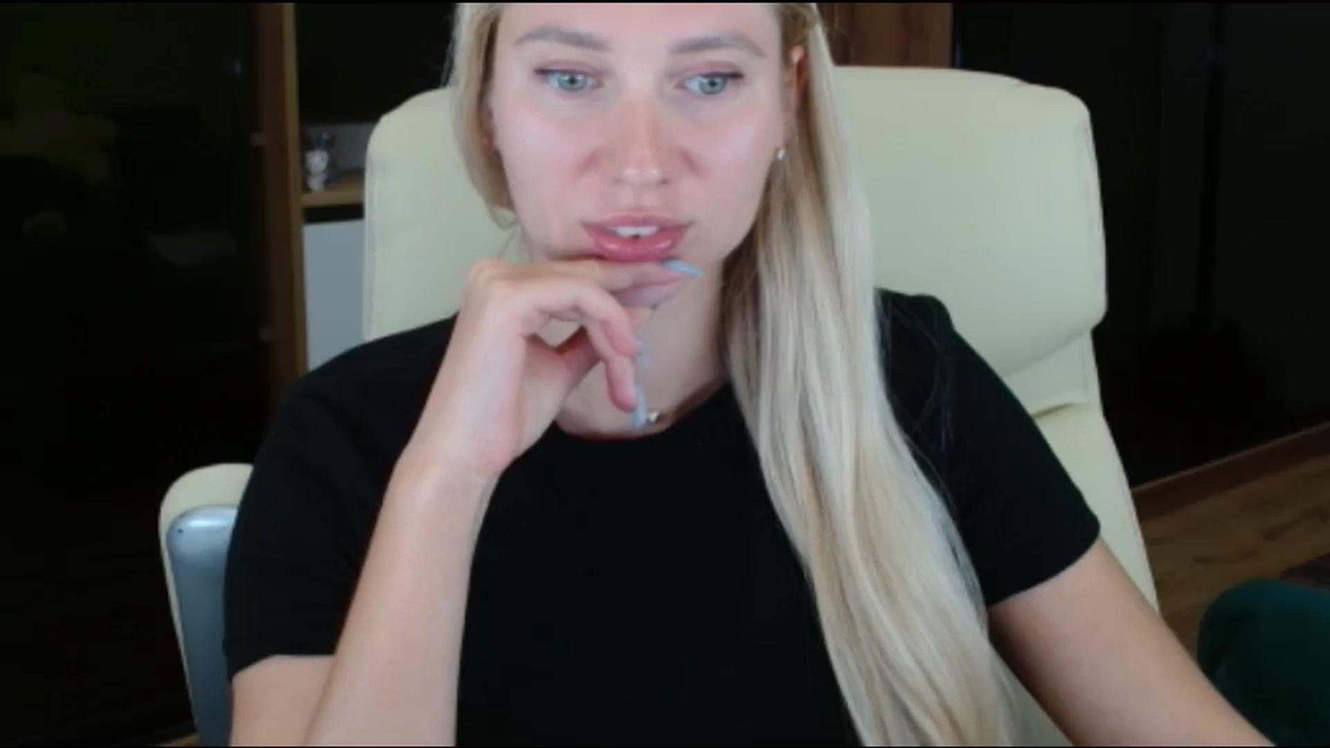 Gallery image thumbnail from Miss_Sylvia's myfreecams stream on, 10/04/2025, 20:00 image 5 of 20