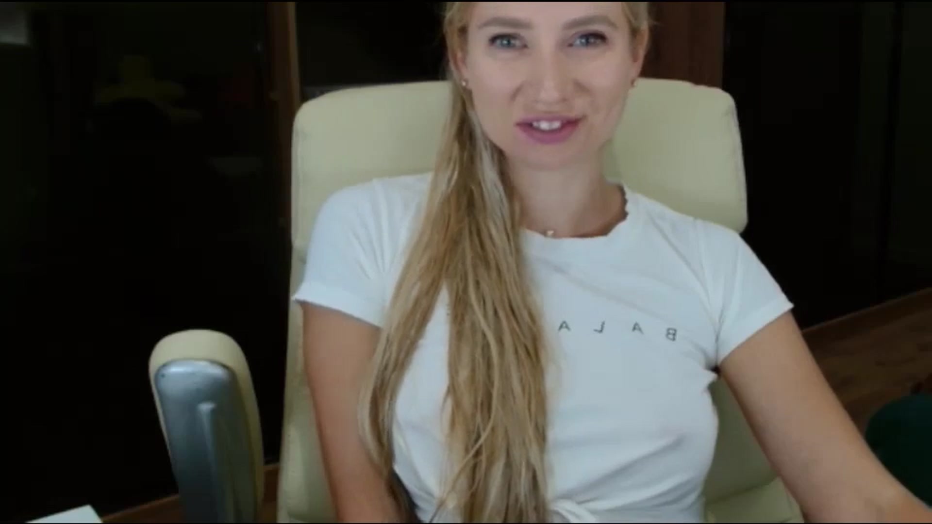 Gallery image thumbnail from Miss_Sylvia's myfreecams stream on, 10/05/2025, 16:53 image 5 of 20