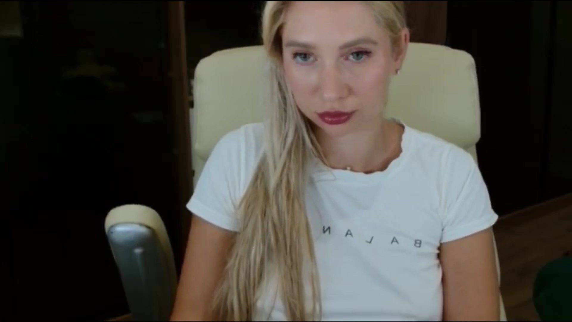 Gallery image thumbnail from Miss_Sylvia's myfreecams stream on, 10/05/2025, 16:53 image 14 of 20