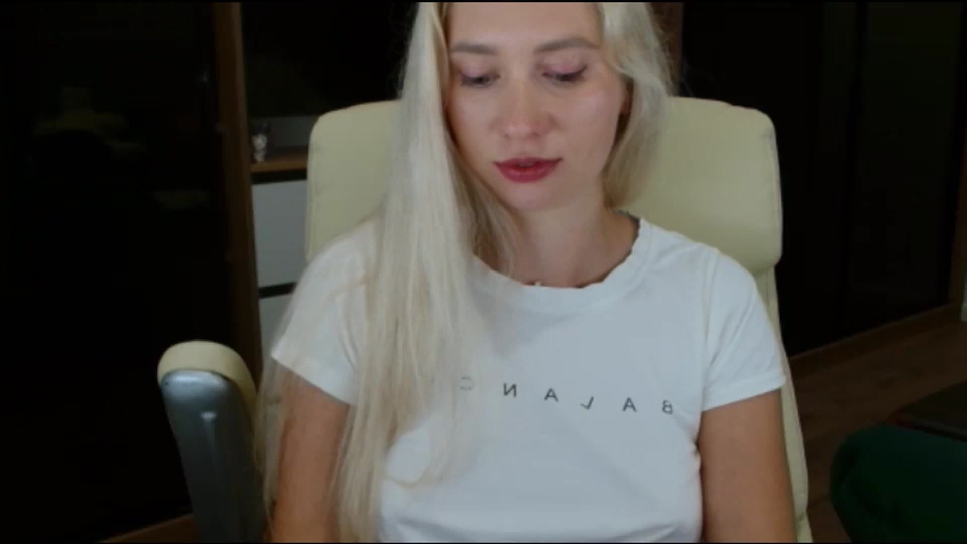 Gallery image thumbnail from Miss_Sylvia's myfreecams stream on, 10/05/2025, 19:48 image 15 of 20