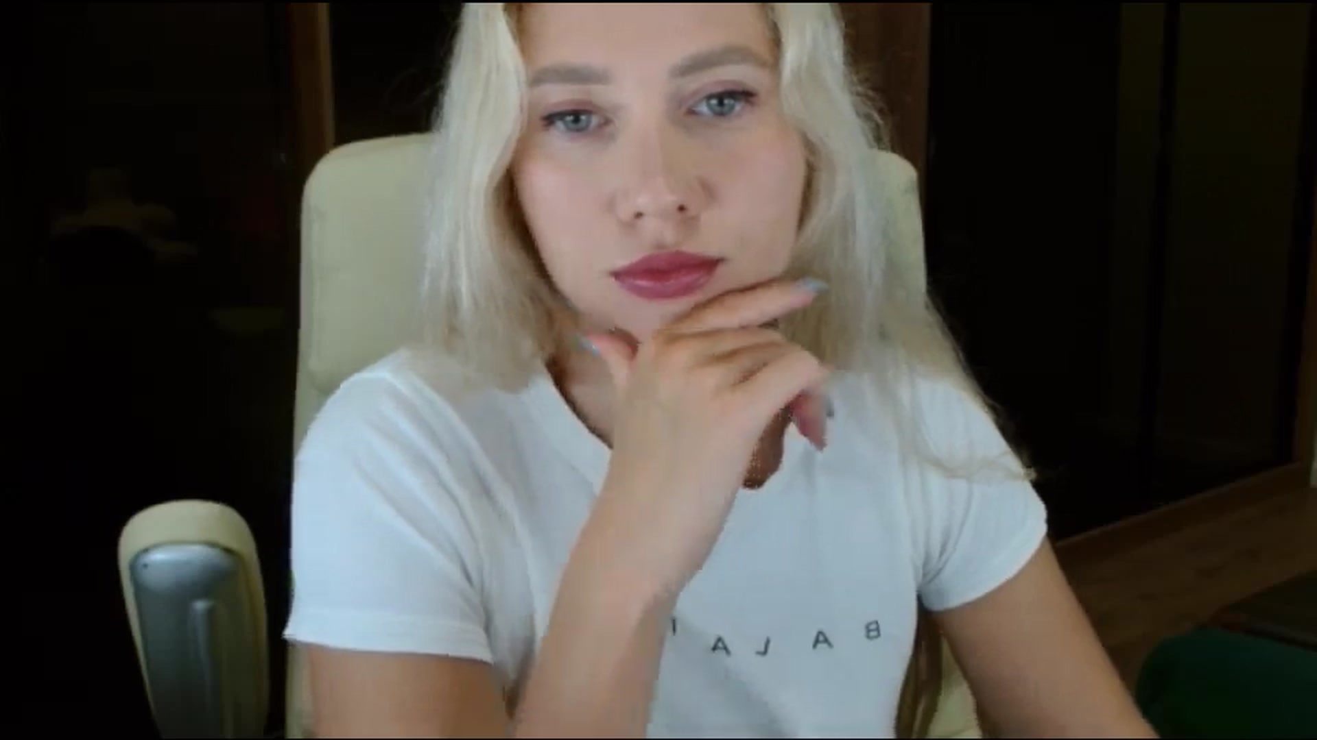 Gallery image thumbnail from Miss_Sylvia's myfreecams stream on, 10/05/2025, 19:48 image 2 of 20