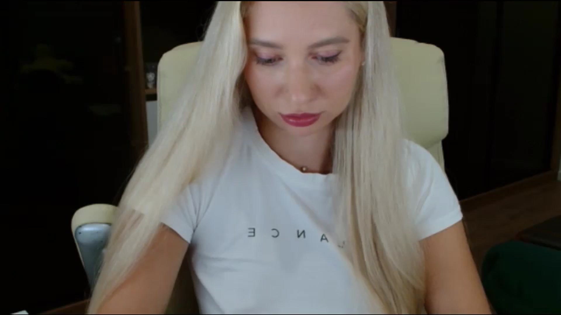 Gallery image thumbnail from Miss_Sylvia's myfreecams stream on, 10/05/2025, 19:48 image 9 of 20
