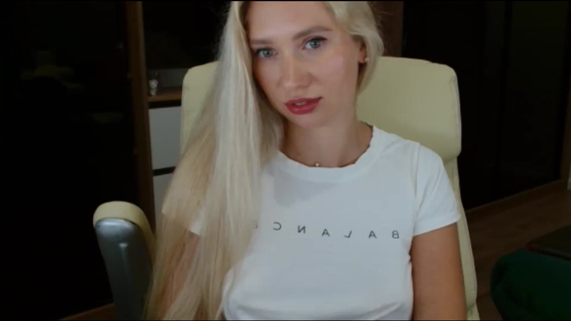 Gallery image thumbnail from Miss_Sylvia's myfreecams stream on, 10/05/2025, 19:48 image 14 of 20