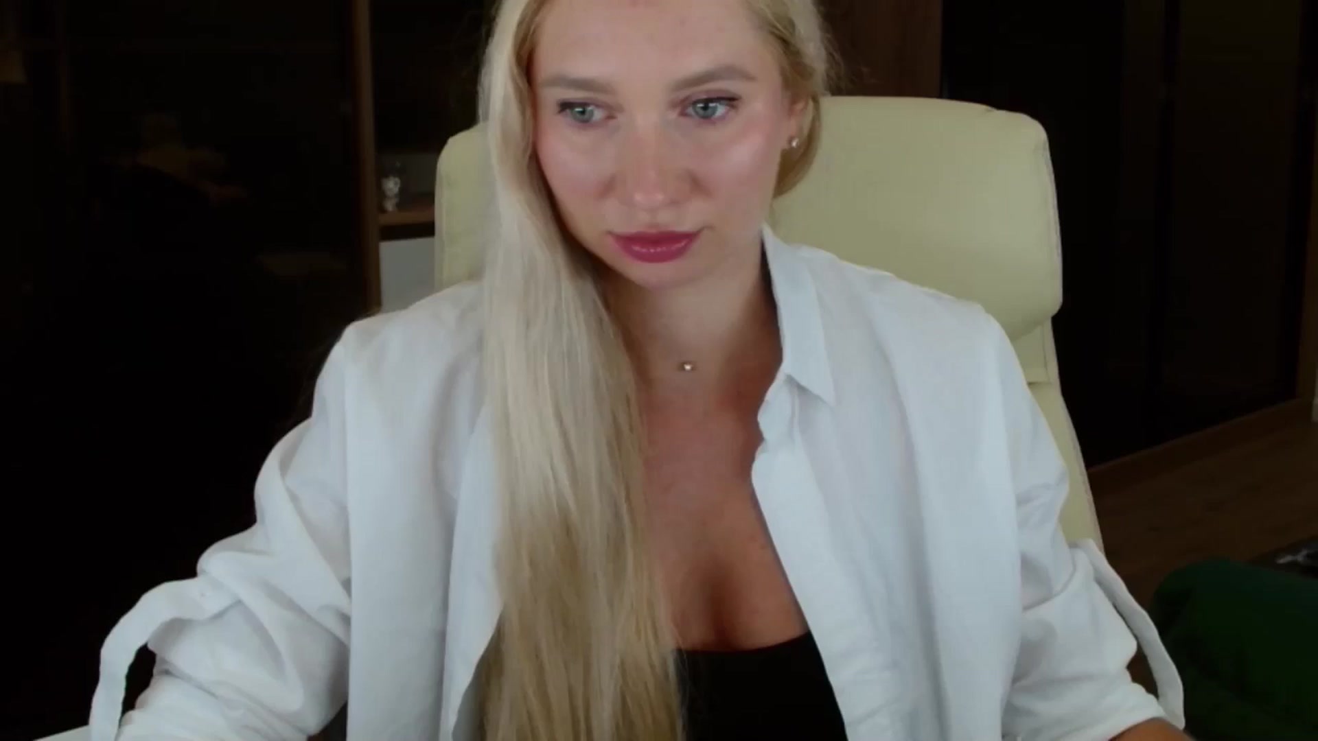 Gallery image thumbnail from Miss_Sylvia's myfreecams stream on, 10/06/2025, 20:39 image 9 of 20