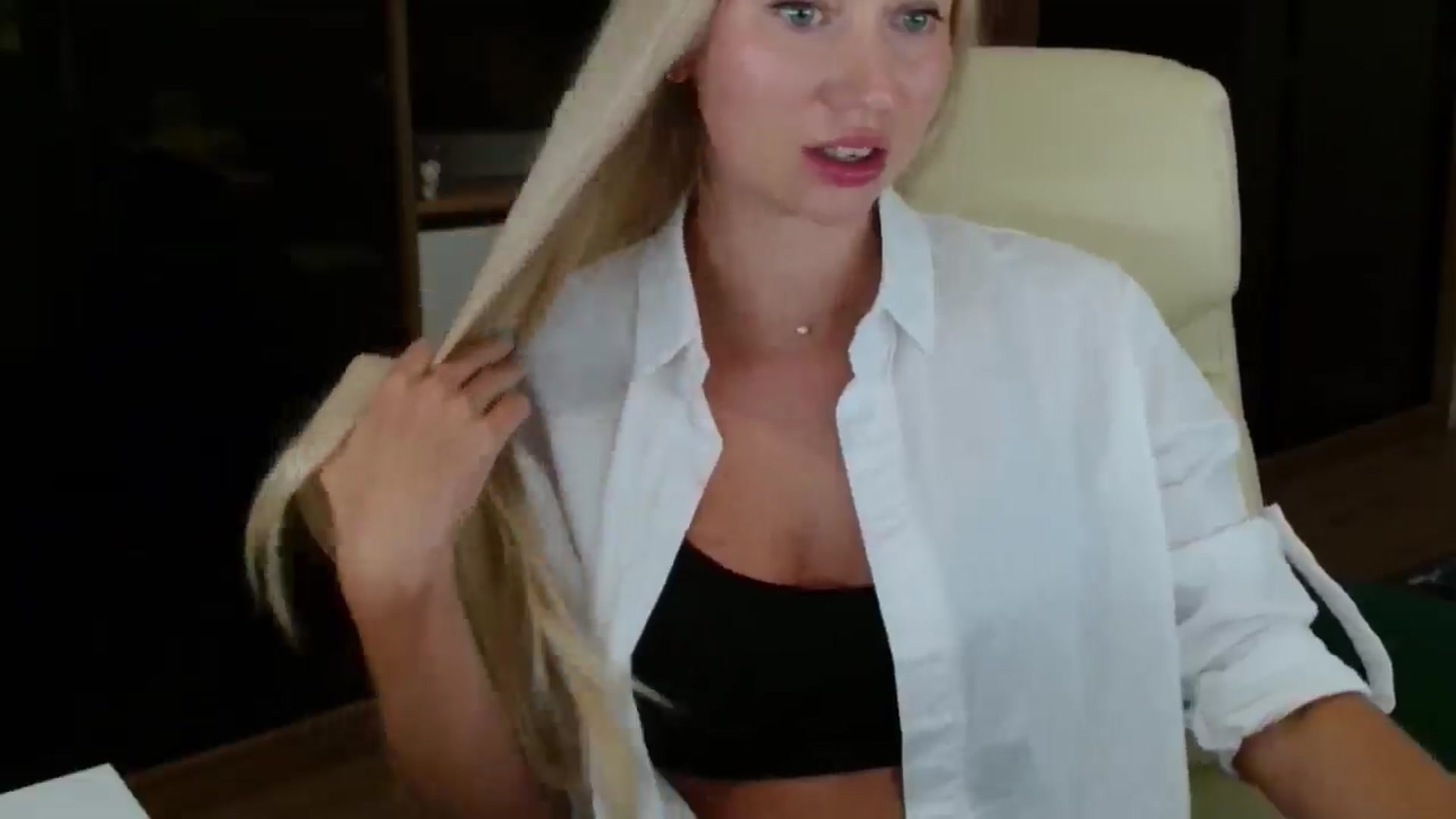 Gallery image thumbnail from Miss_Sylvia's myfreecams stream on, 10/06/2025, 20:39 image 18 of 20