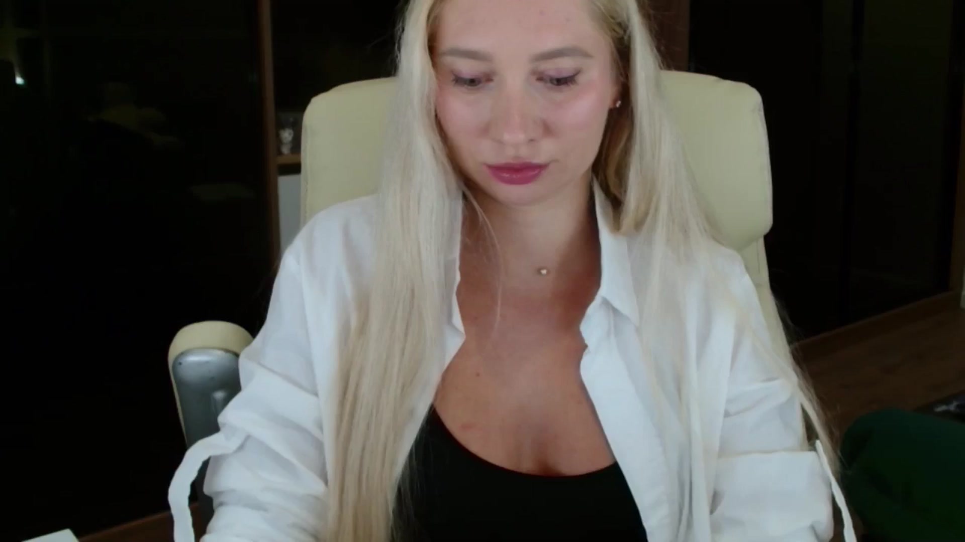 Gallery image thumbnail from Miss_Sylvia's myfreecams stream on, 10/06/2025, 20:39 image 1 of 20