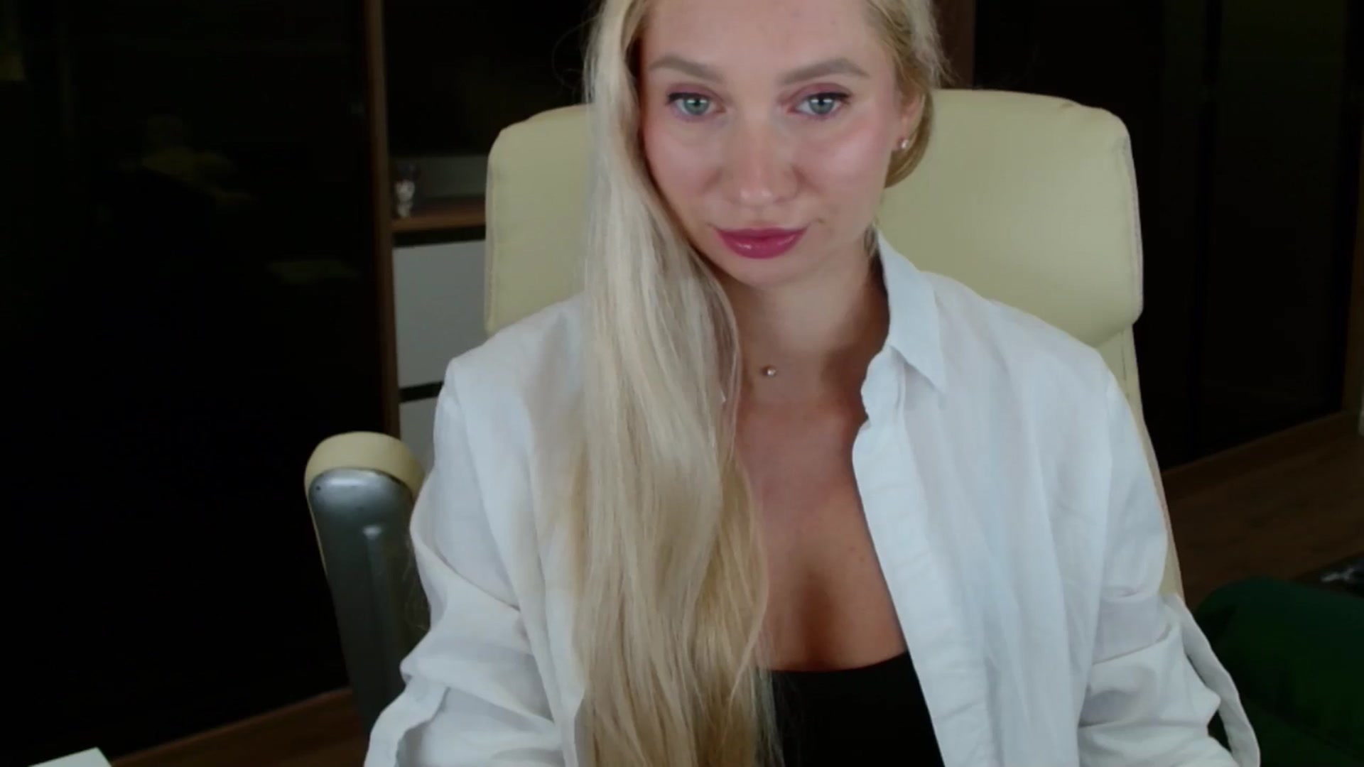 Gallery image thumbnail from Miss_Sylvia's myfreecams stream on, 10/06/2025, 20:39 image 5 of 20