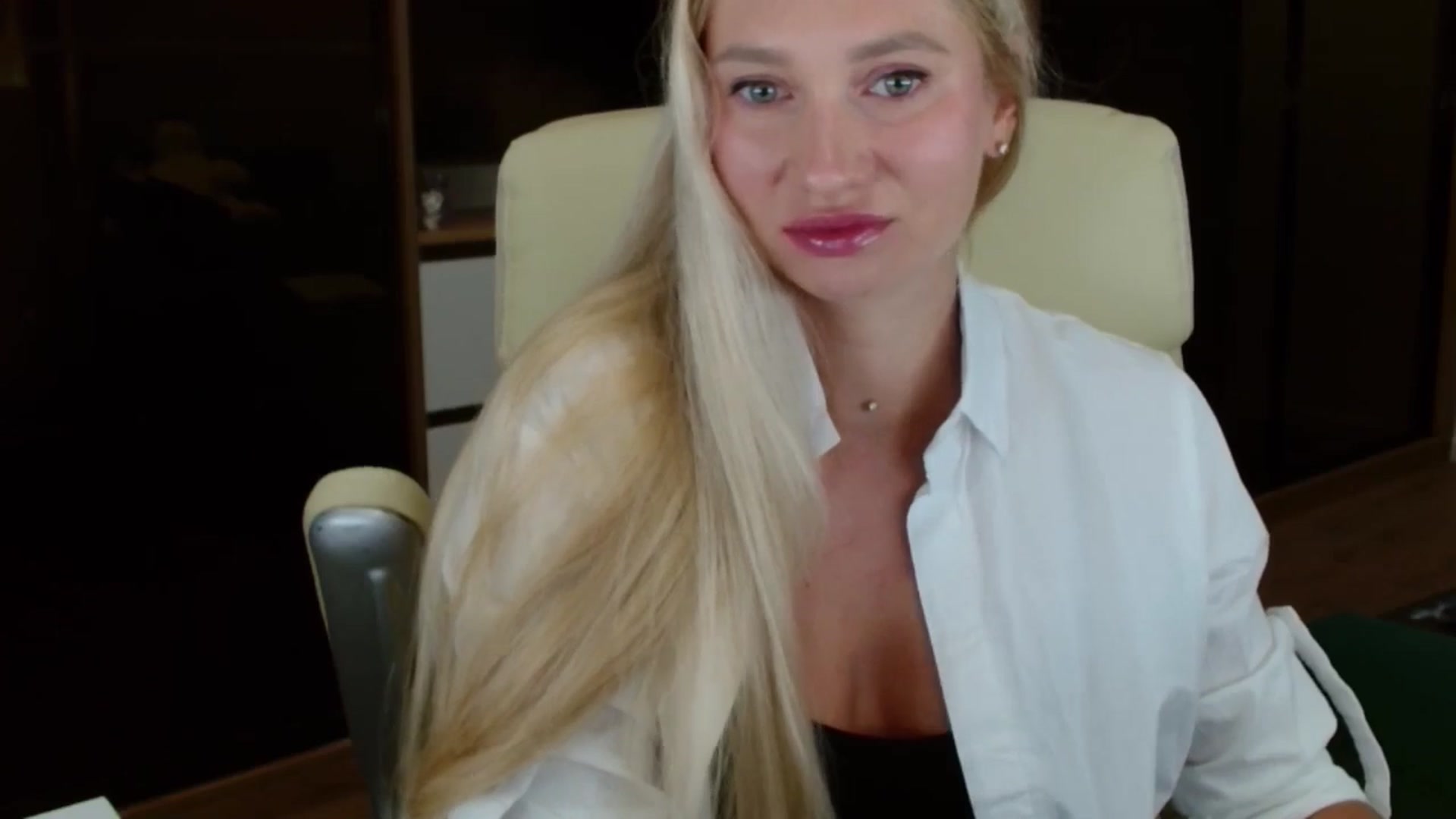 Gallery image thumbnail from Miss_Sylvia's myfreecams stream on, 10/06/2025, 20:39 image 6 of 20