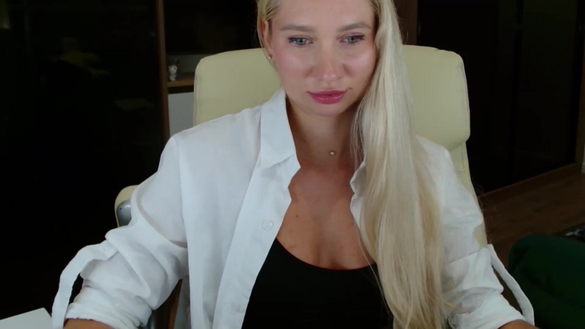 Gallery image thumbnail from Miss_Sylvia's myfreecams stream on, 10/06/2025, 20:39 image 14 of 20