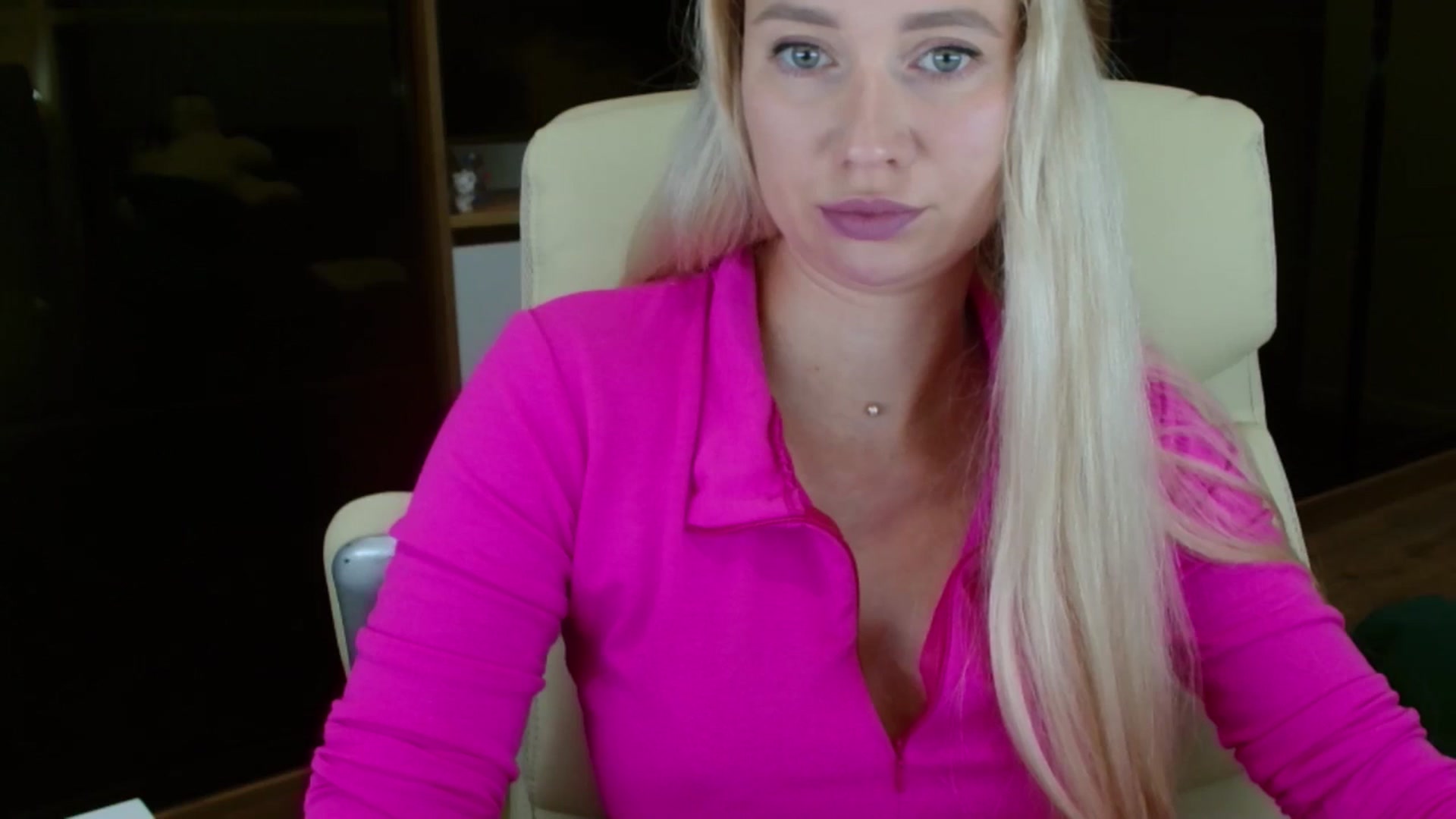 Gallery image thumbnail from Miss_Sylvia's myfreecams stream on, 10/07/2025, 16:58 image 4 of 20