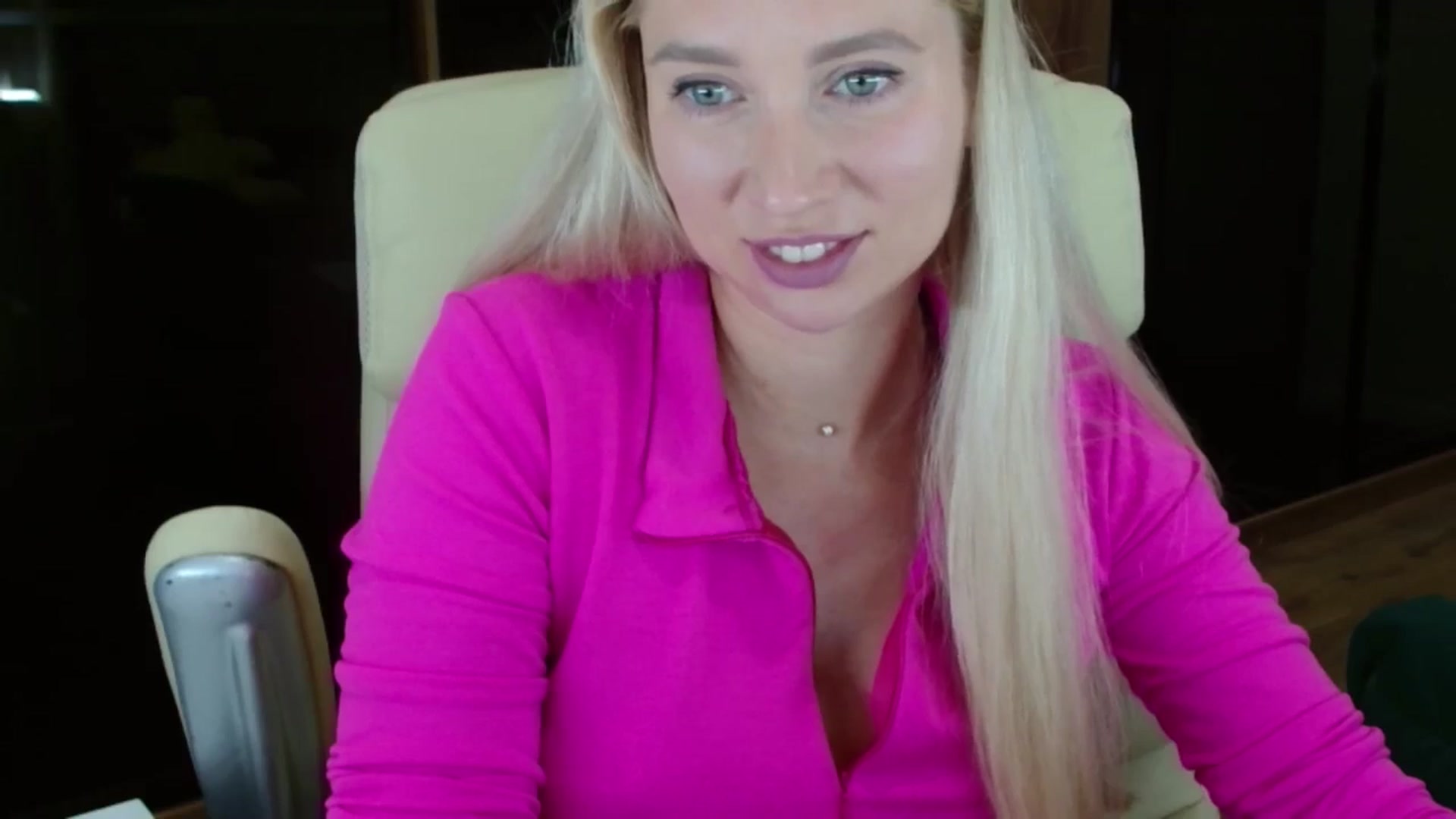 Gallery image thumbnail from Miss_Sylvia's myfreecams stream on, 10/07/2025, 16:58 image 5 of 20
