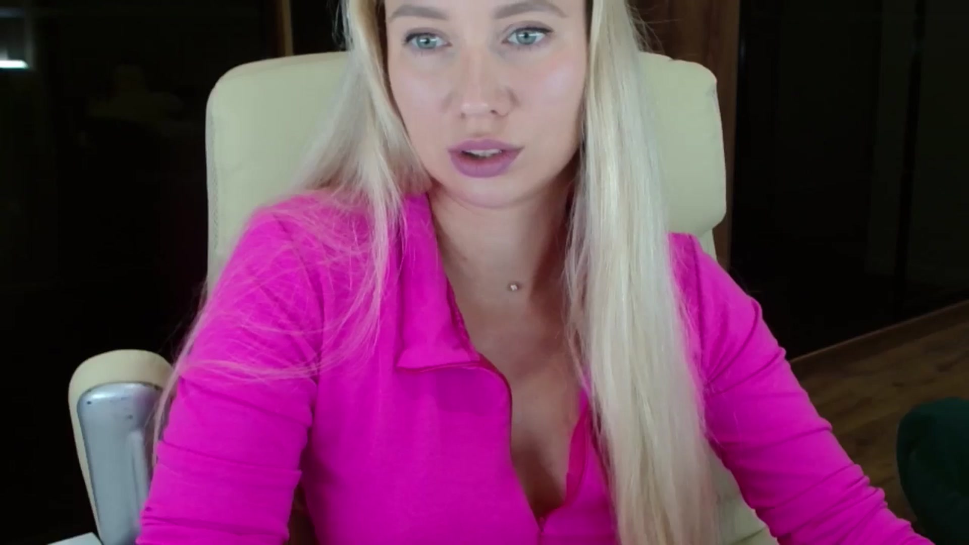 Gallery image thumbnail from Miss_Sylvia's myfreecams stream on, 10/07/2025, 16:58 image 14 of 20