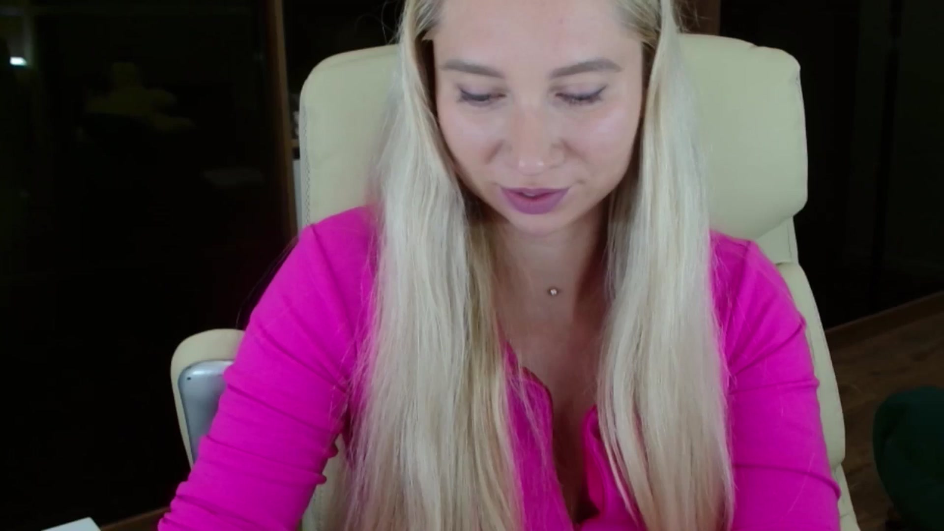 Gallery image thumbnail from Miss_Sylvia's myfreecams stream on, 10/07/2025, 16:58 image 1 of 20