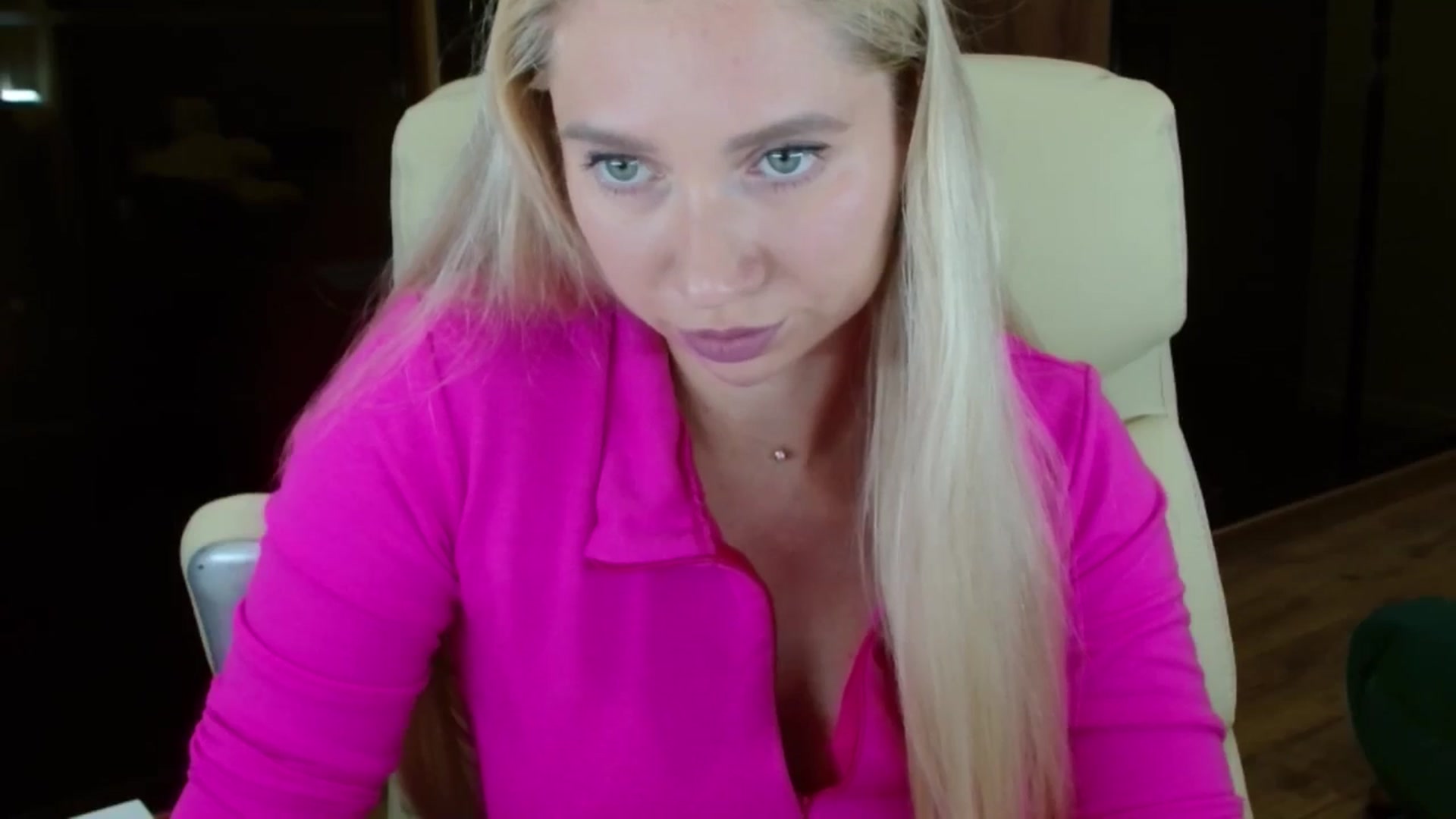 Gallery image thumbnail from Miss_Sylvia's myfreecams stream on, 10/07/2025, 16:58 image 9 of 20