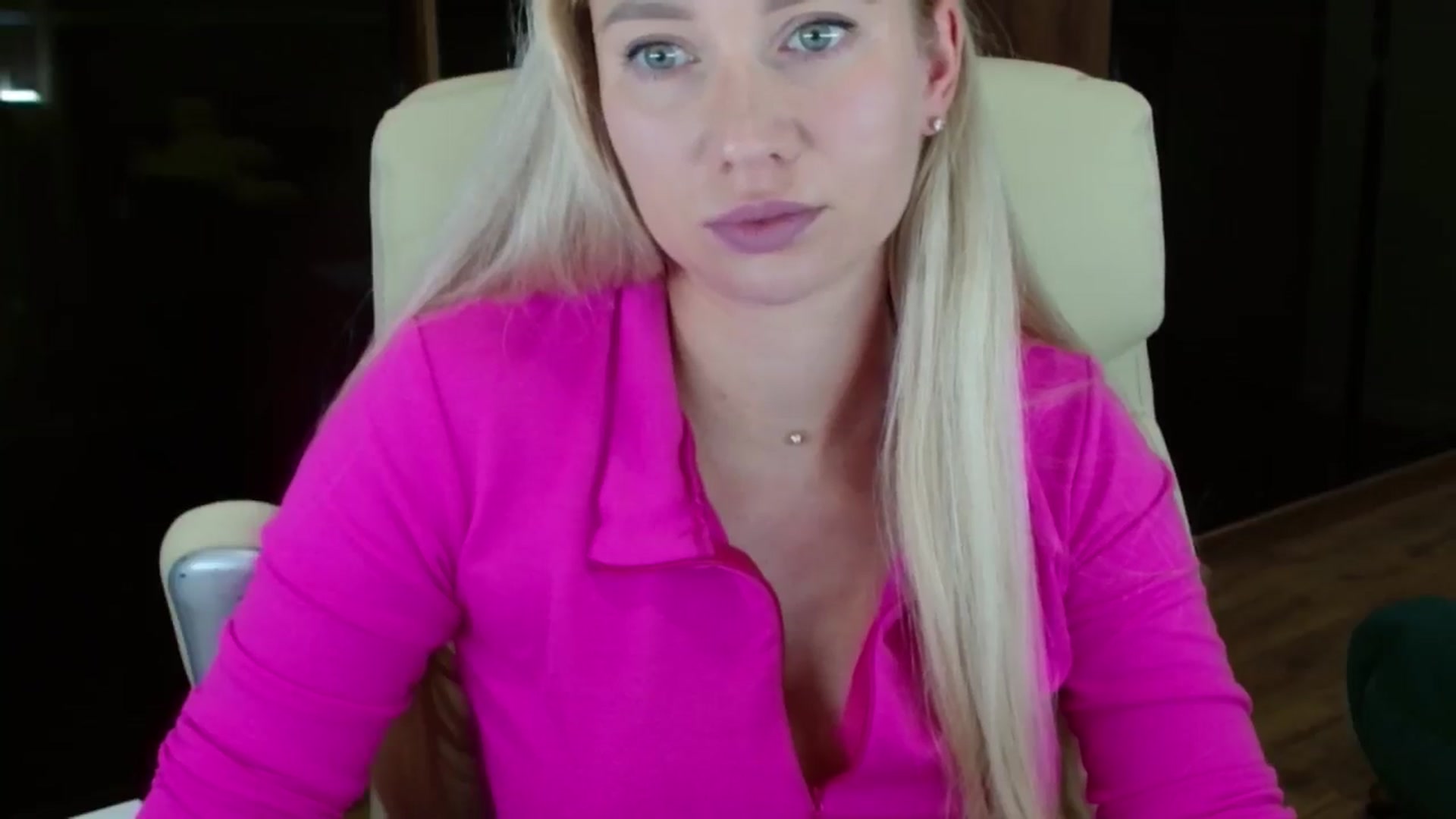 Gallery image thumbnail from Miss_Sylvia's myfreecams stream on, 10/07/2025, 16:58 image 7 of 20