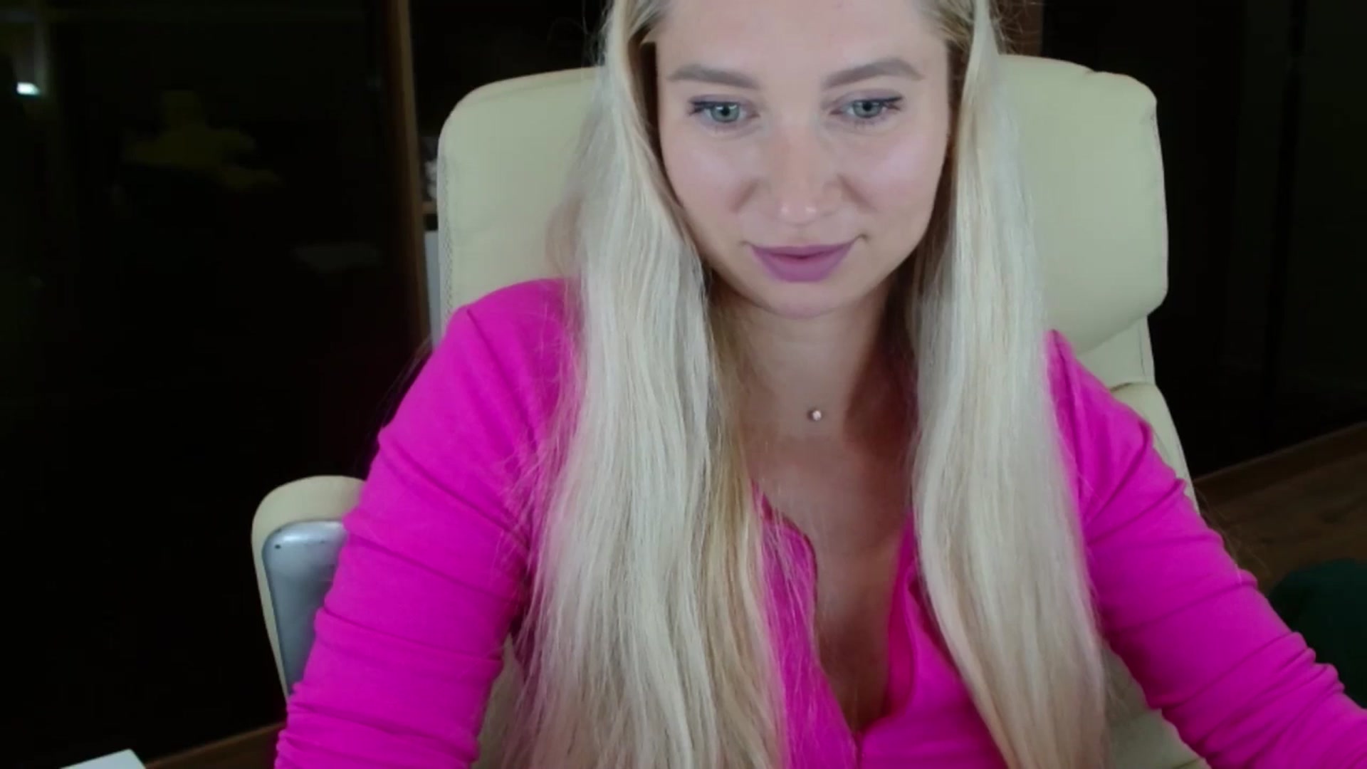 Gallery image thumbnail from Miss_Sylvia's myfreecams stream on, 10/07/2025, 16:58 image 2 of 20