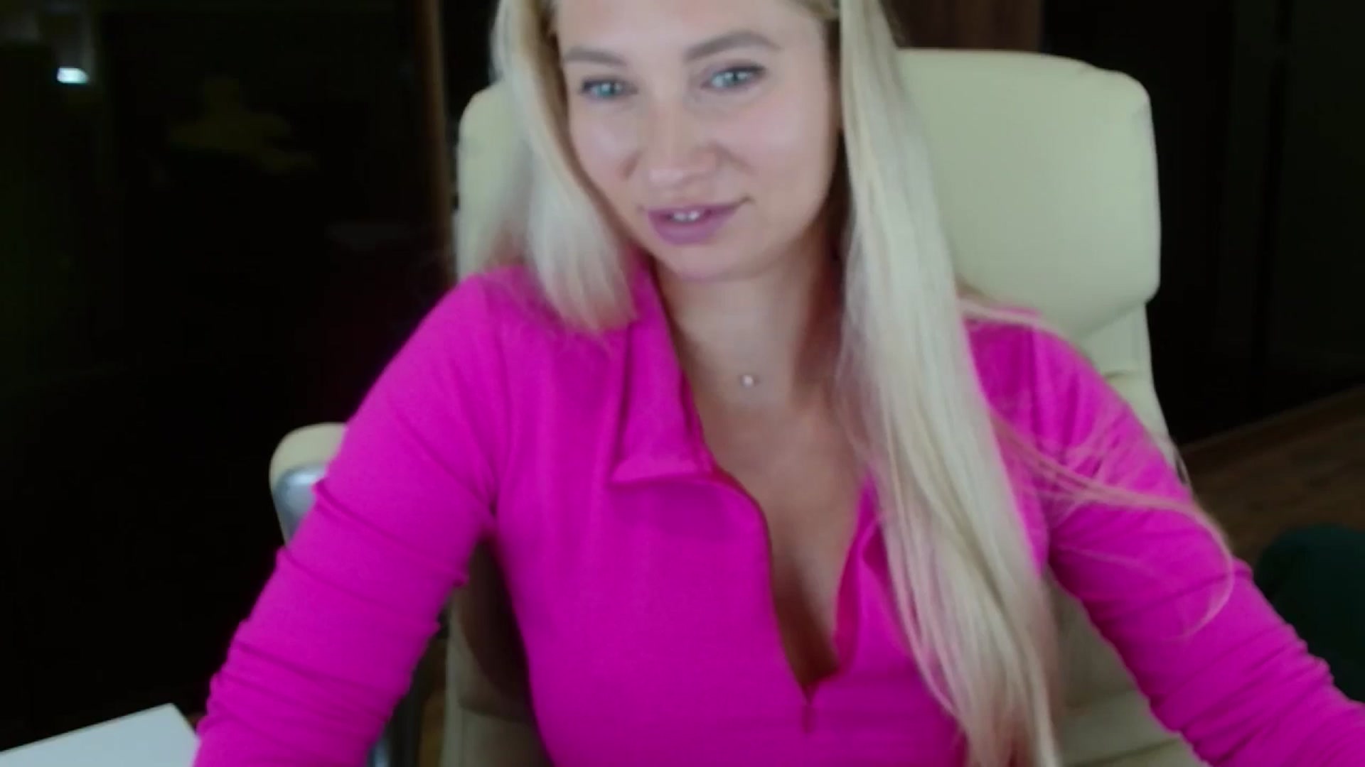 Gallery image thumbnail from Miss_Sylvia's myfreecams stream on, 10/07/2025, 18:22 image 6 of 20
