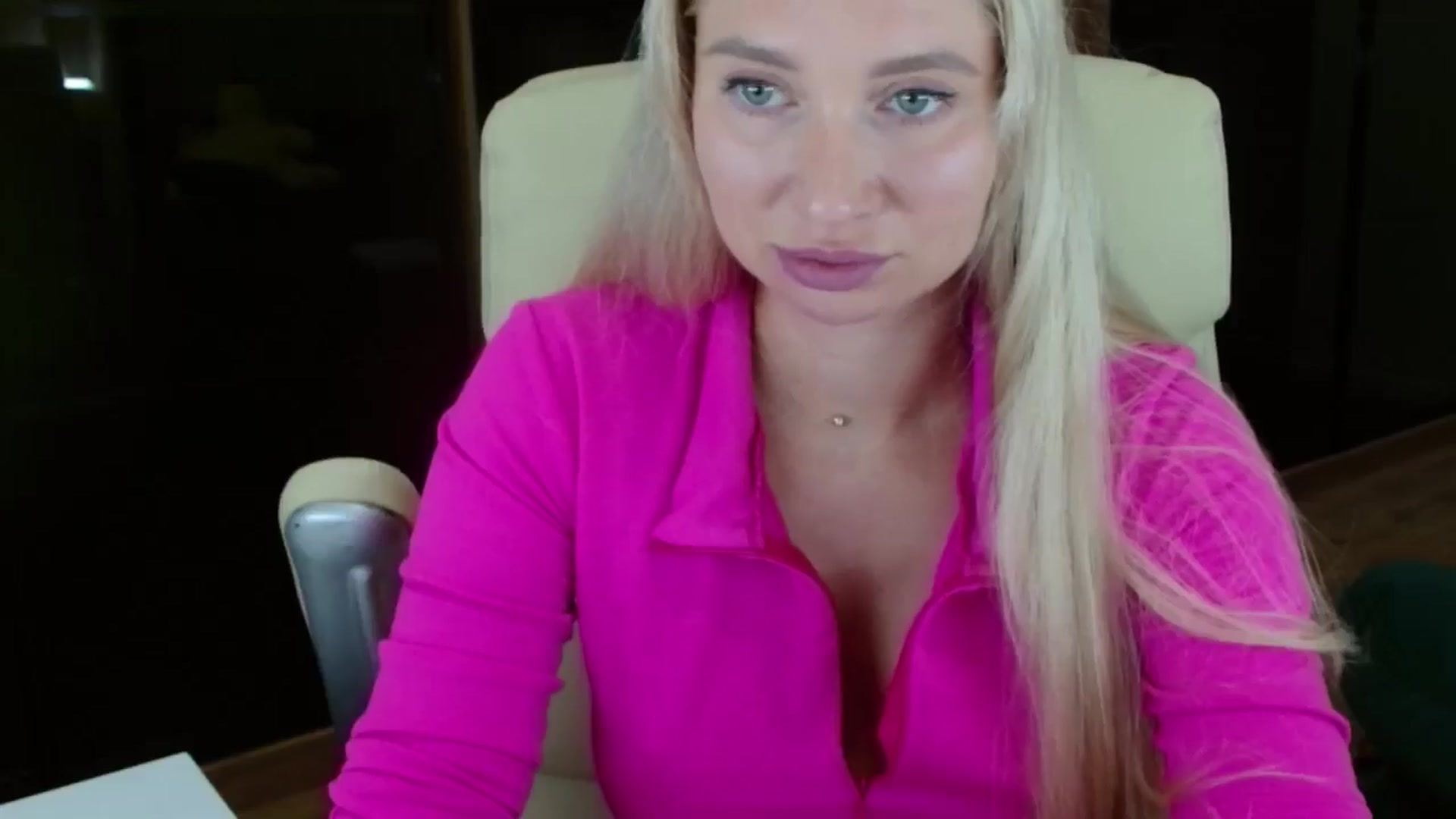 Gallery image thumbnail from Miss_Sylvia's myfreecams stream on, 10/07/2025, 18:22 image 3 of 20