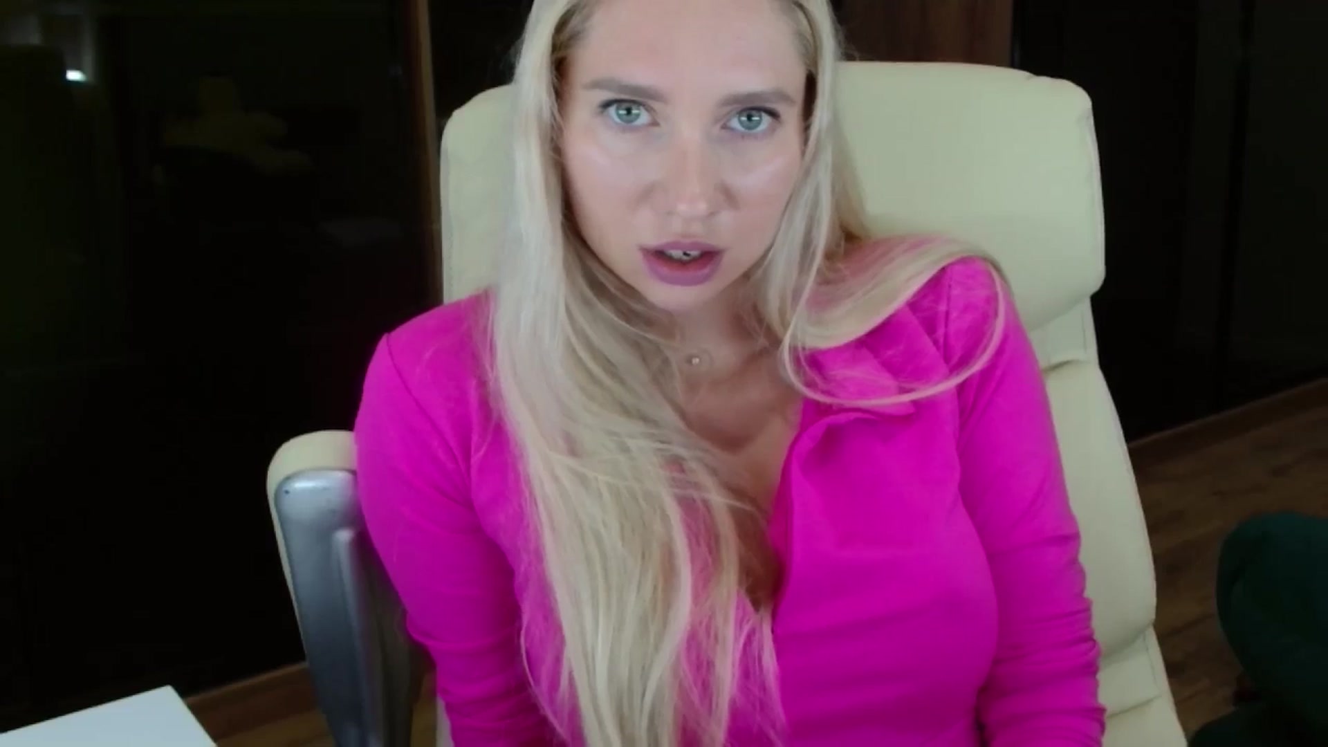 Gallery image thumbnail from Miss_Sylvia's myfreecams stream on, 10/07/2025, 18:22 image 19 of 20