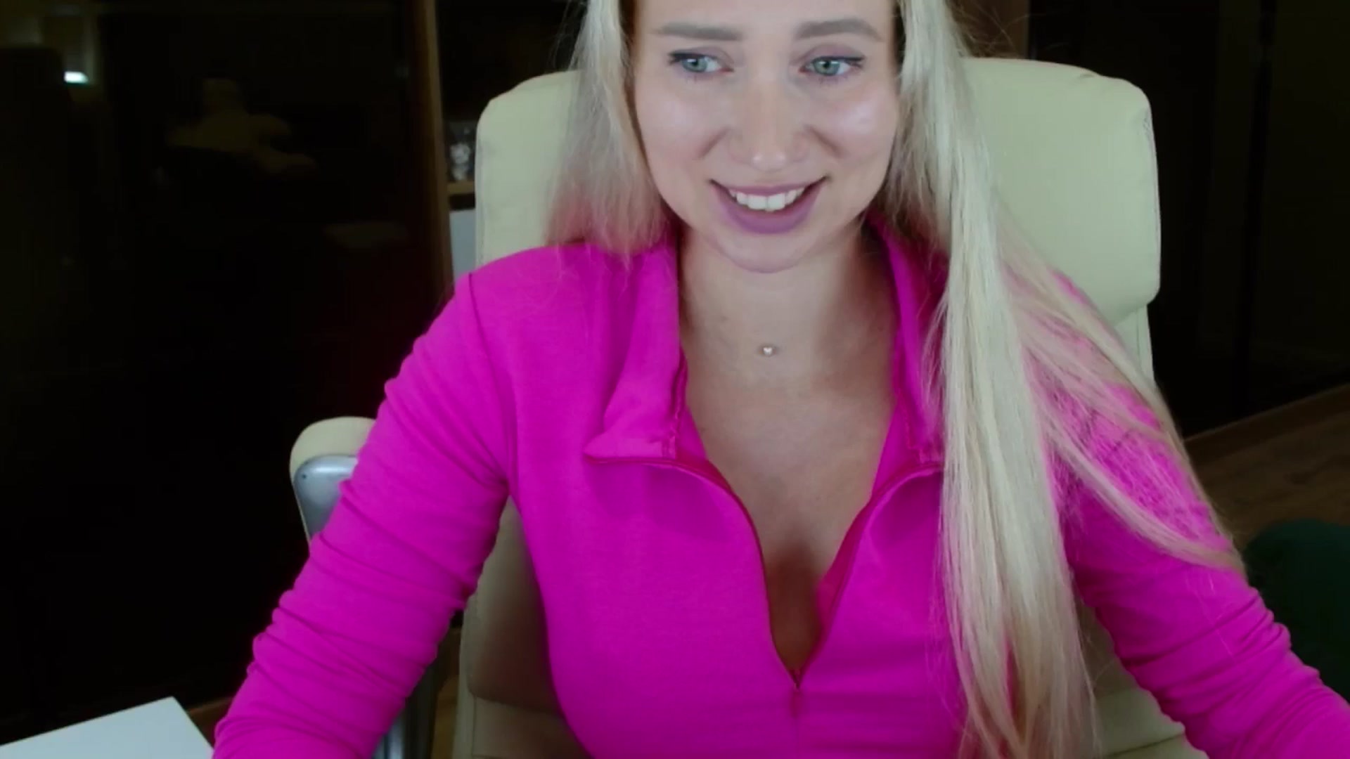Gallery image thumbnail from Miss_Sylvia's myfreecams stream on, 10/07/2025, 18:22 image 1 of 20