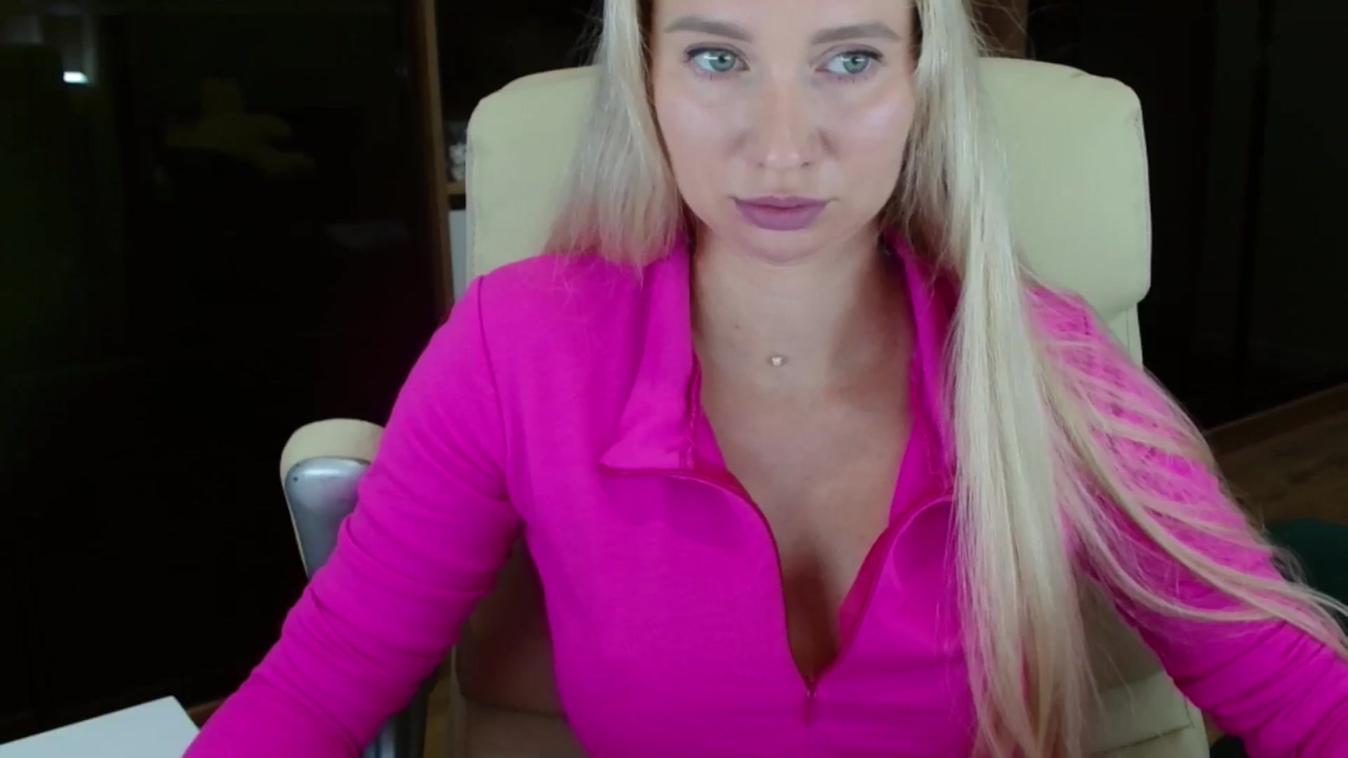Gallery image thumbnail from Miss_Sylvia's myfreecams stream on, 10/07/2025, 18:22 image 2 of 20
