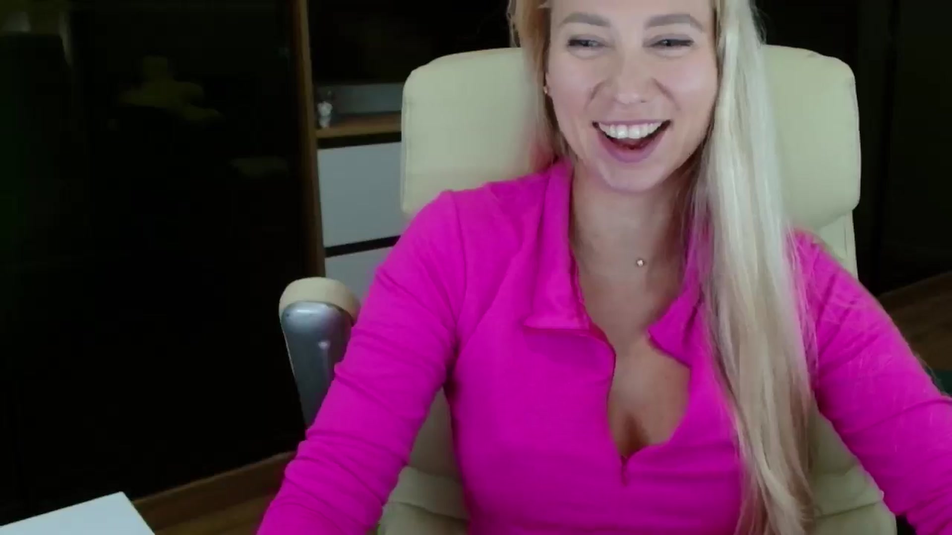 Gallery image thumbnail from Miss_Sylvia's myfreecams stream on, 10/07/2025, 18:55 image 7 of 20