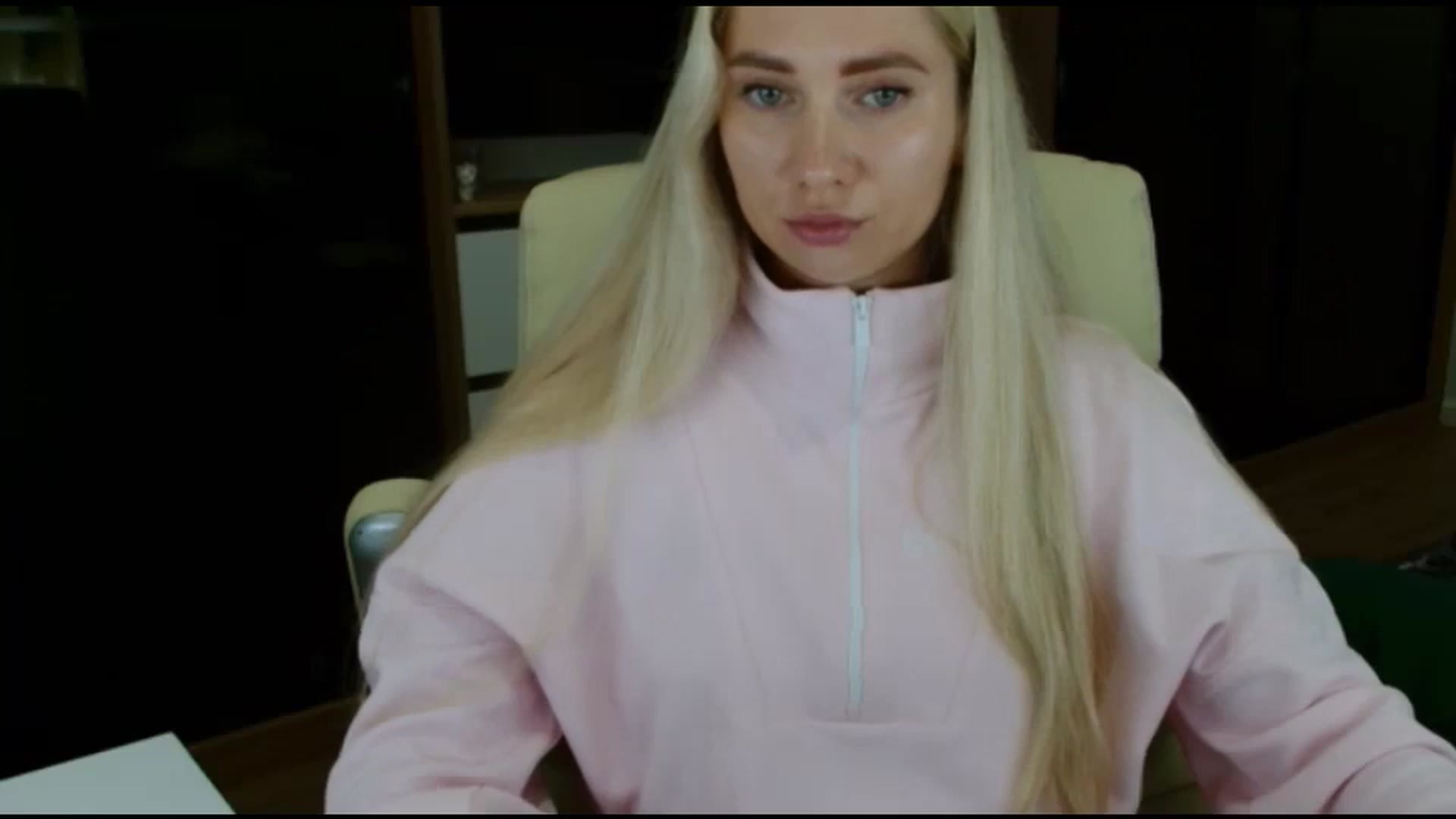 Gallery image thumbnail from Miss_Sylvia's myfreecams stream on, 10/08/2025, 20:45 image 9 of 20
