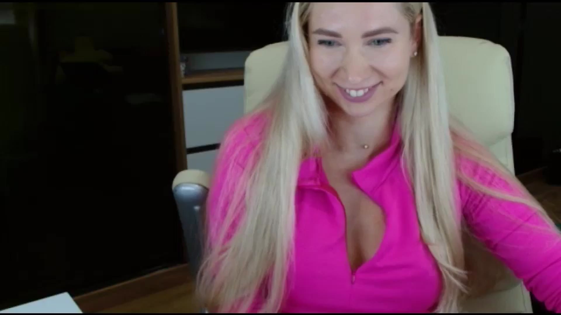 Gallery image thumbnail from Miss_Sylvia's myfreecams stream on, 10/10/2025, 20:18 image 11 of 20