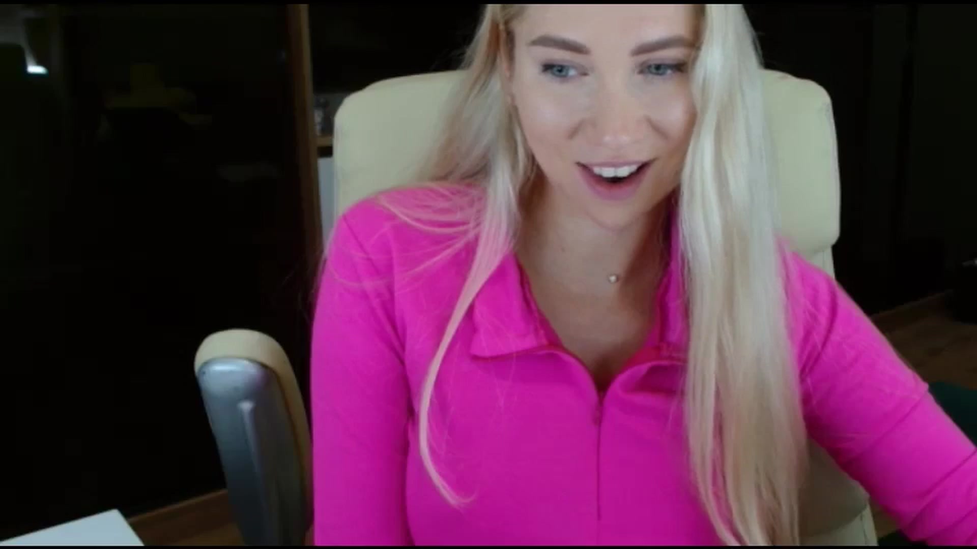 Gallery image thumbnail from Miss_Sylvia's myfreecams stream on, 10/10/2025, 20:18 image 4 of 20