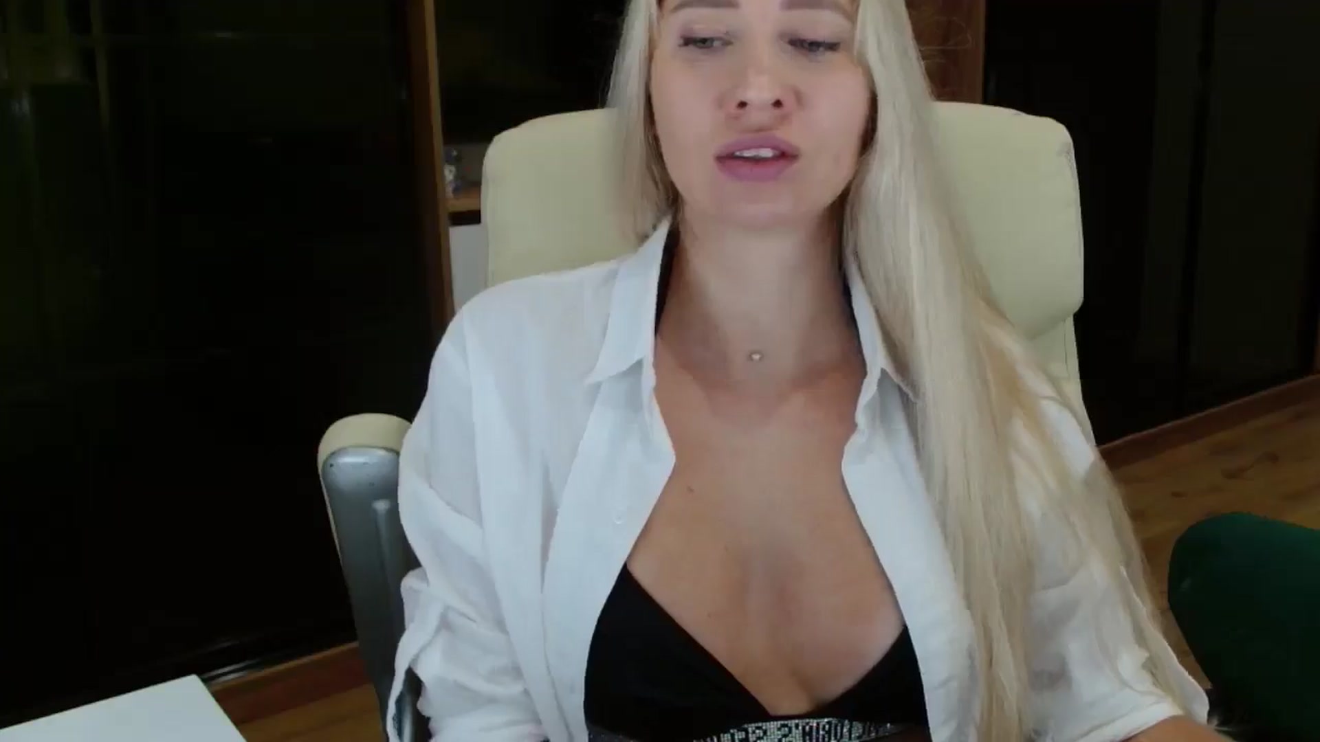 Gallery image thumbnail from Miss_Sylvia's myfreecams stream on, 10/13/2025, 21:07 image 6 of 20